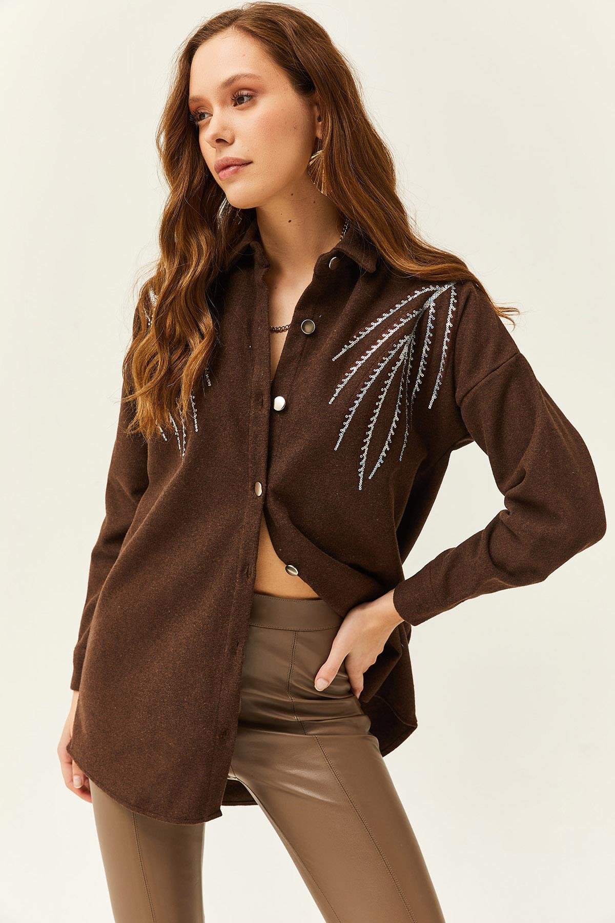 Pul Payet Detaylı Oversize Kaşe Gömlek Yaprak Acı Kahve