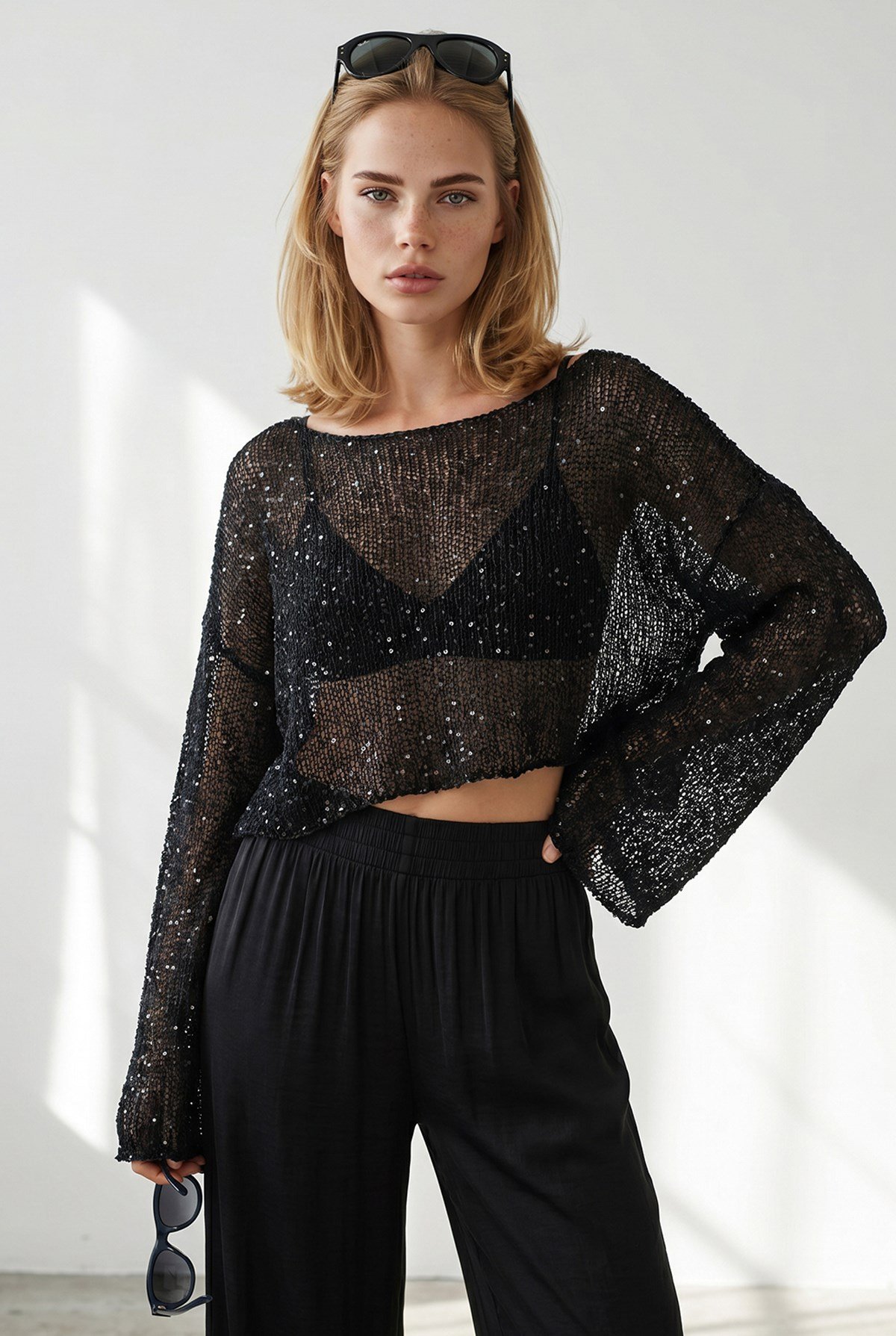 Pullu Ajurlu Crop Triko Bluz Siyah