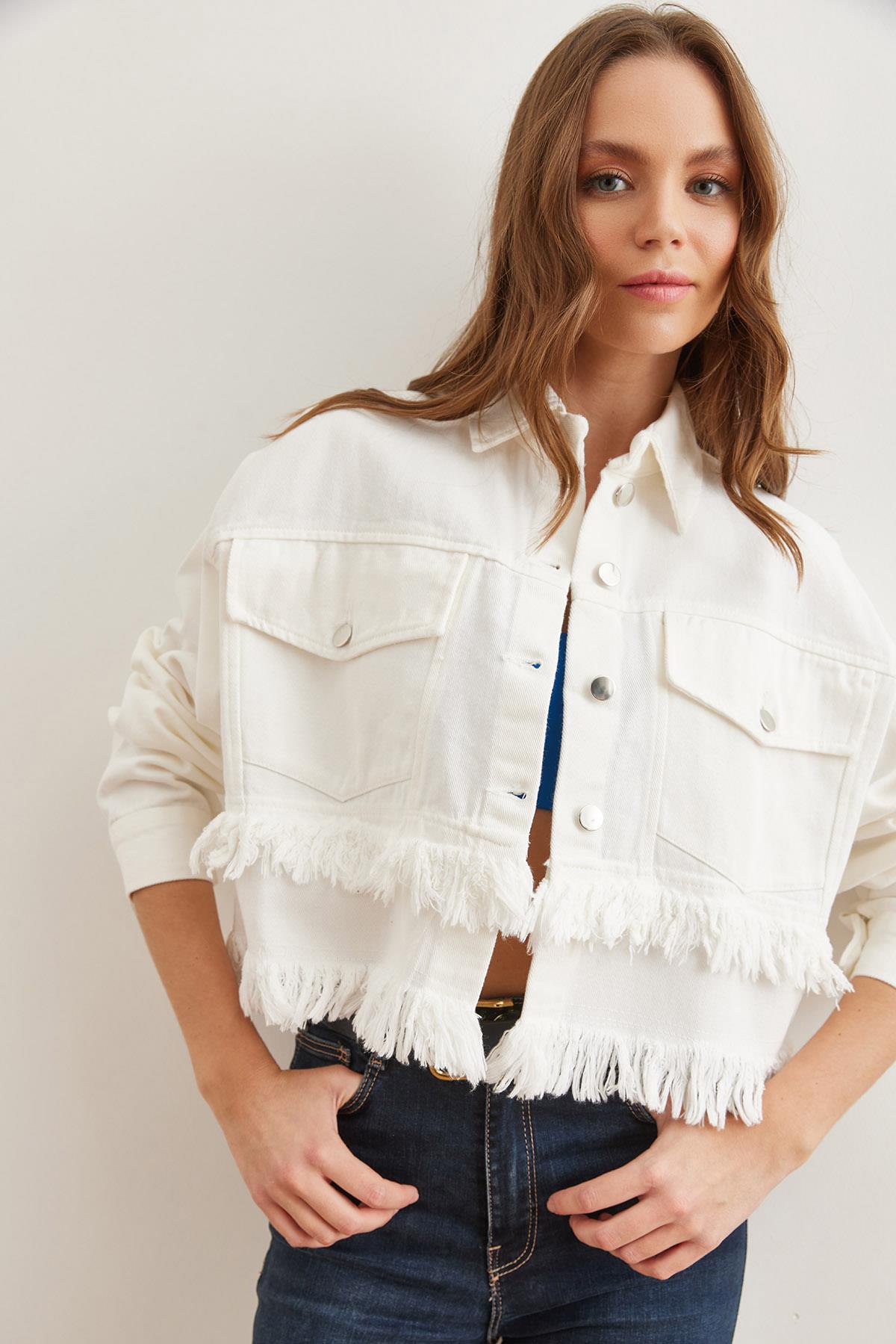Püskül Detaylı Crop Pamuk Gabardin Ceket Beyaz