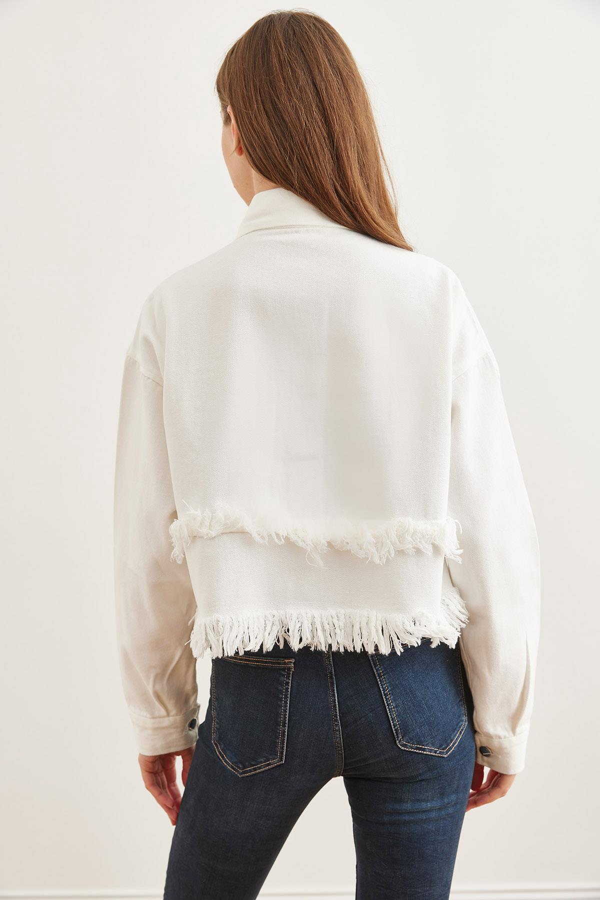 Püskül Detaylı Crop Pamuk Gabardin Ceket Beyaz