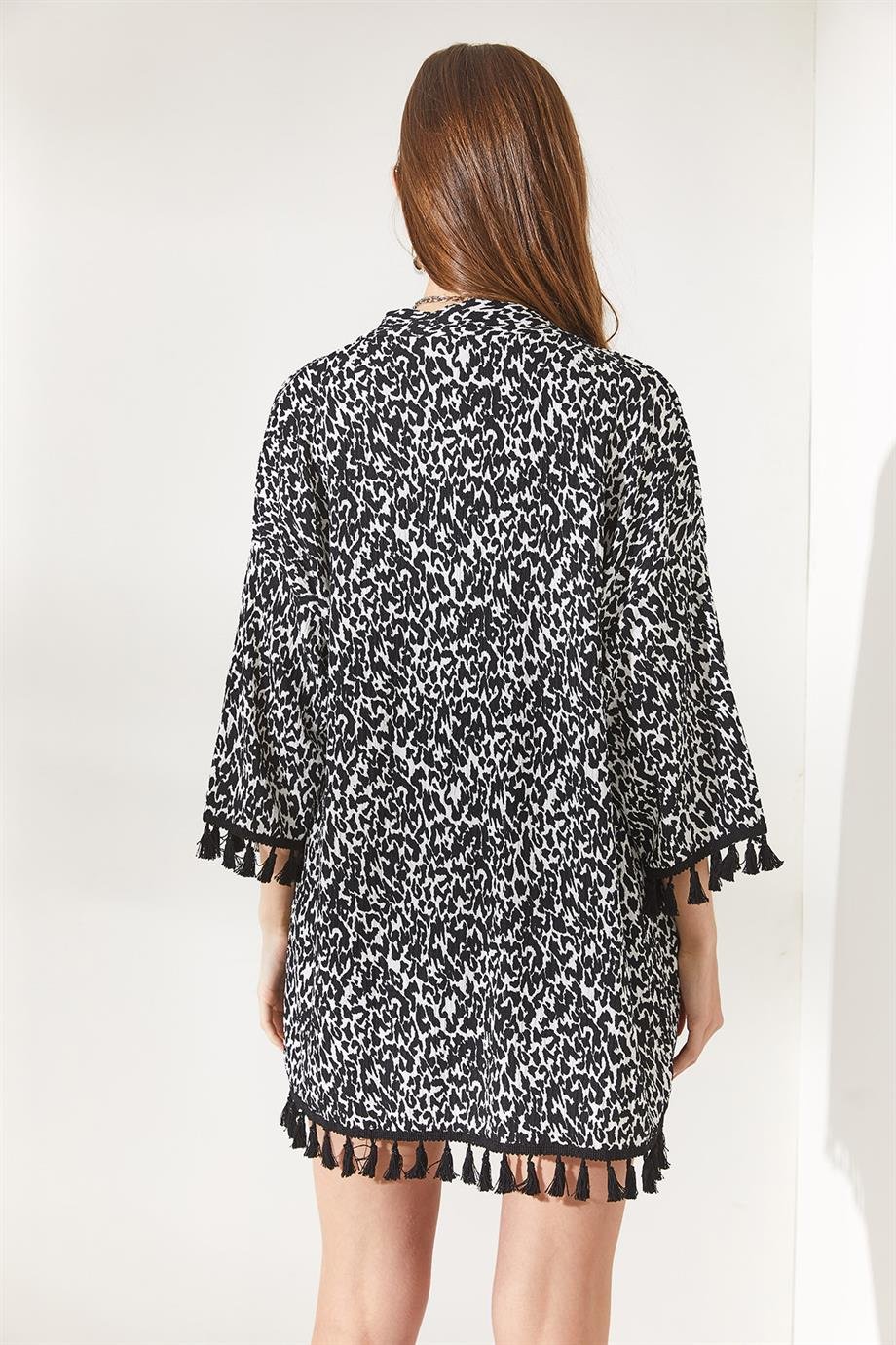 Püsküllü Salaş Örme Kimono Leopar Siyah