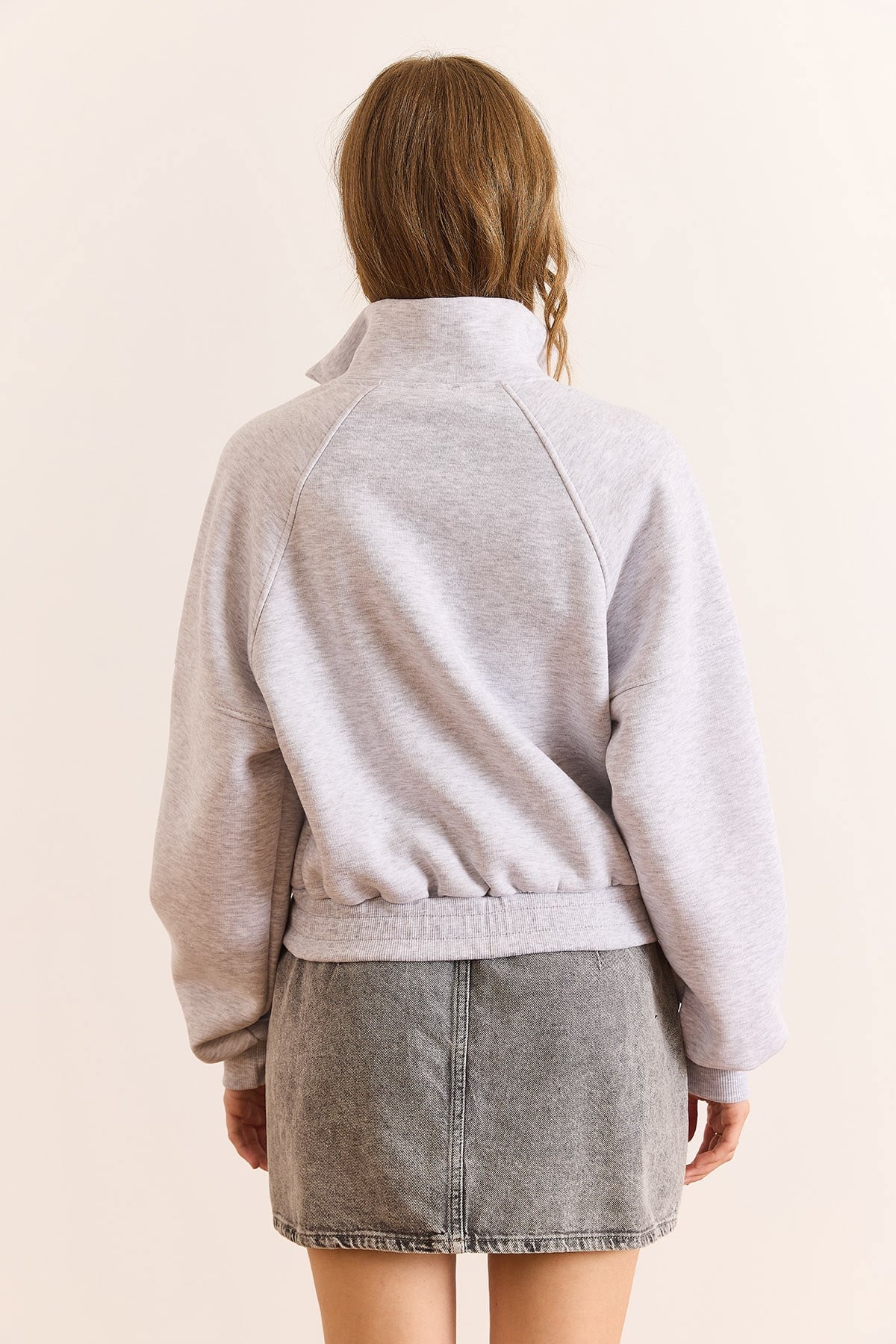 Reglan Kol Fermuarlı Şardonlu Kalın Crop Sweatshirt Gri Melanj