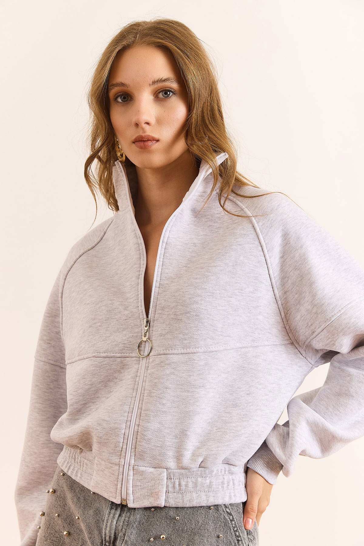 Reglan Kol Fermuarlı Şardonlu Kalın Crop Sweatshirt Gri Melanj