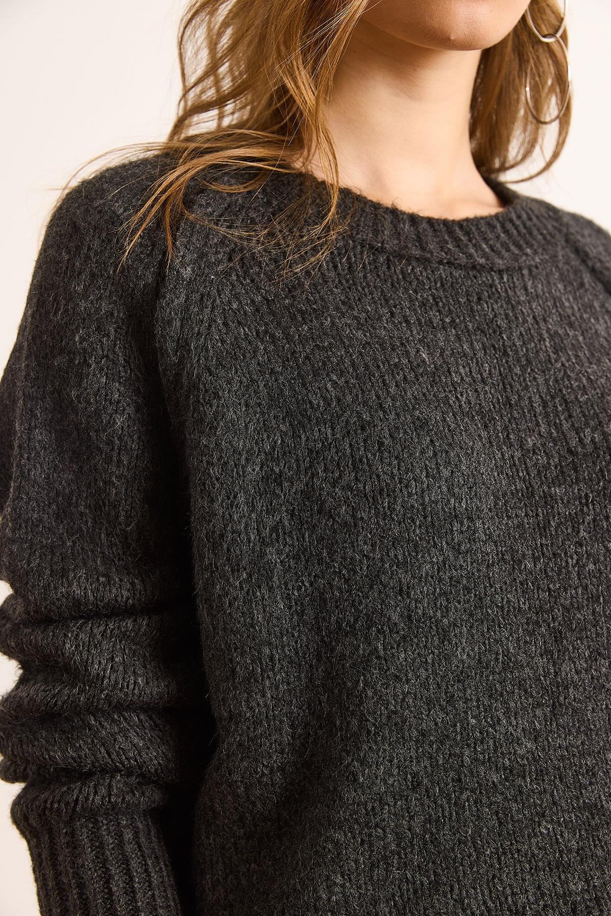 Reglan Kol Yumuşak Dokulu Crop Triko Kazak Antrasit