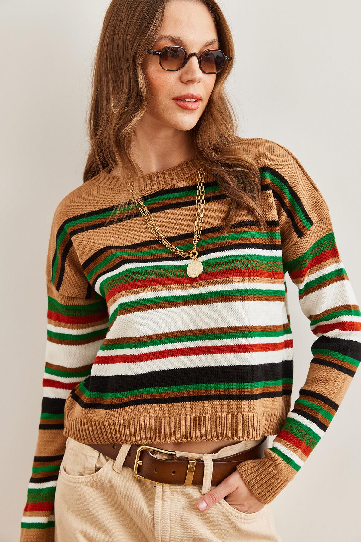 Renkli Çizgili Crop Triko Kazak Camel