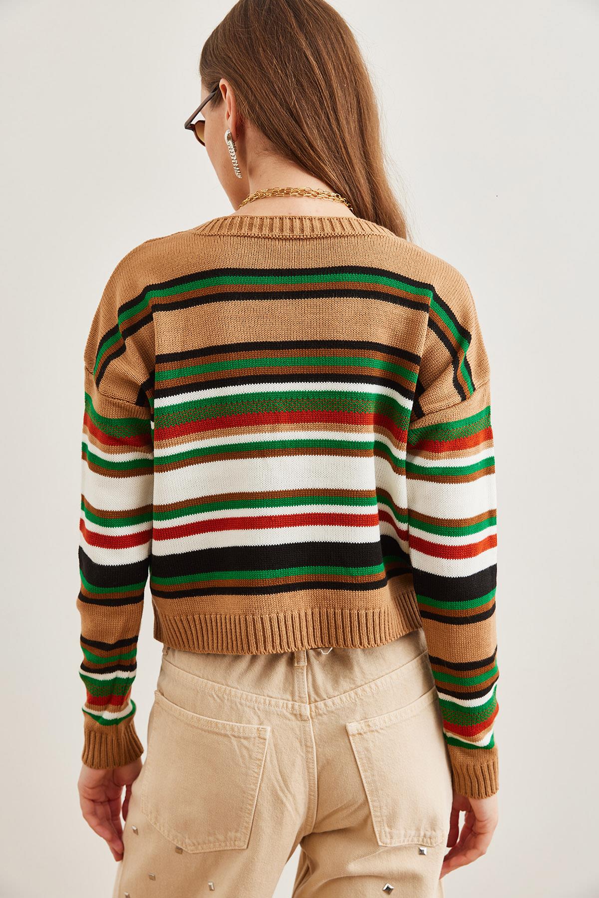 Renkli Çizgili Crop Triko Kazak Camel