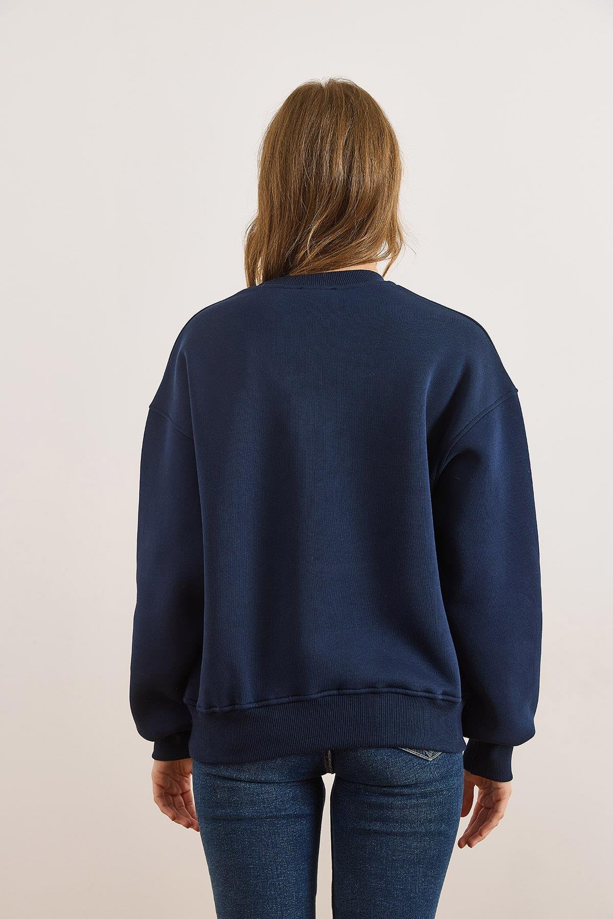 Renkli Nakışlı Şardonlu Sweatshirt Lacivert