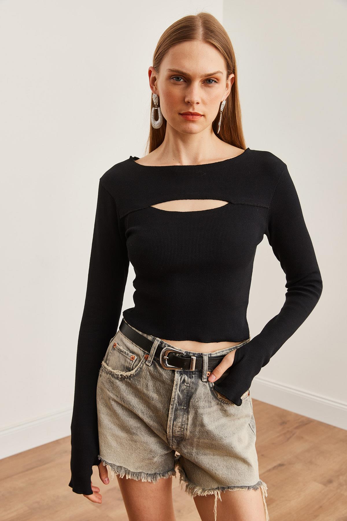 Roba Cut Out Parmak Detaylı Esnek Crop Bluz Siyah
