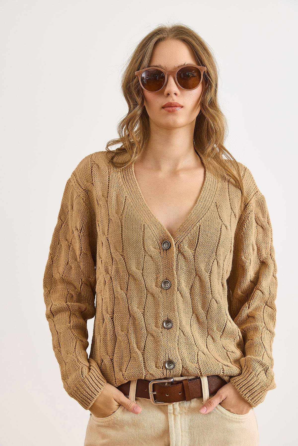 Saç Örgülü Triko Hırka Camel