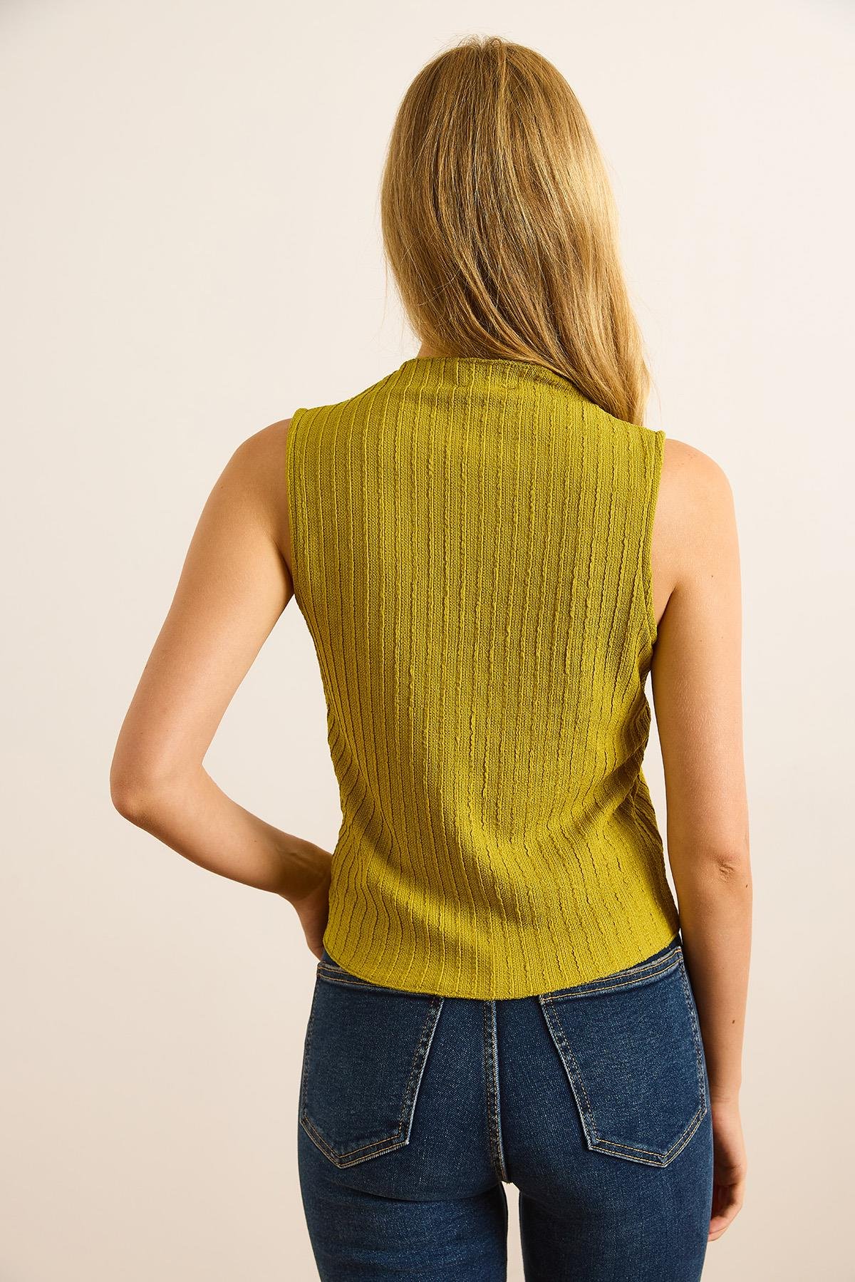 Salsa Dik Yaka Dokulu Crop Bluz Yağ Yeşili