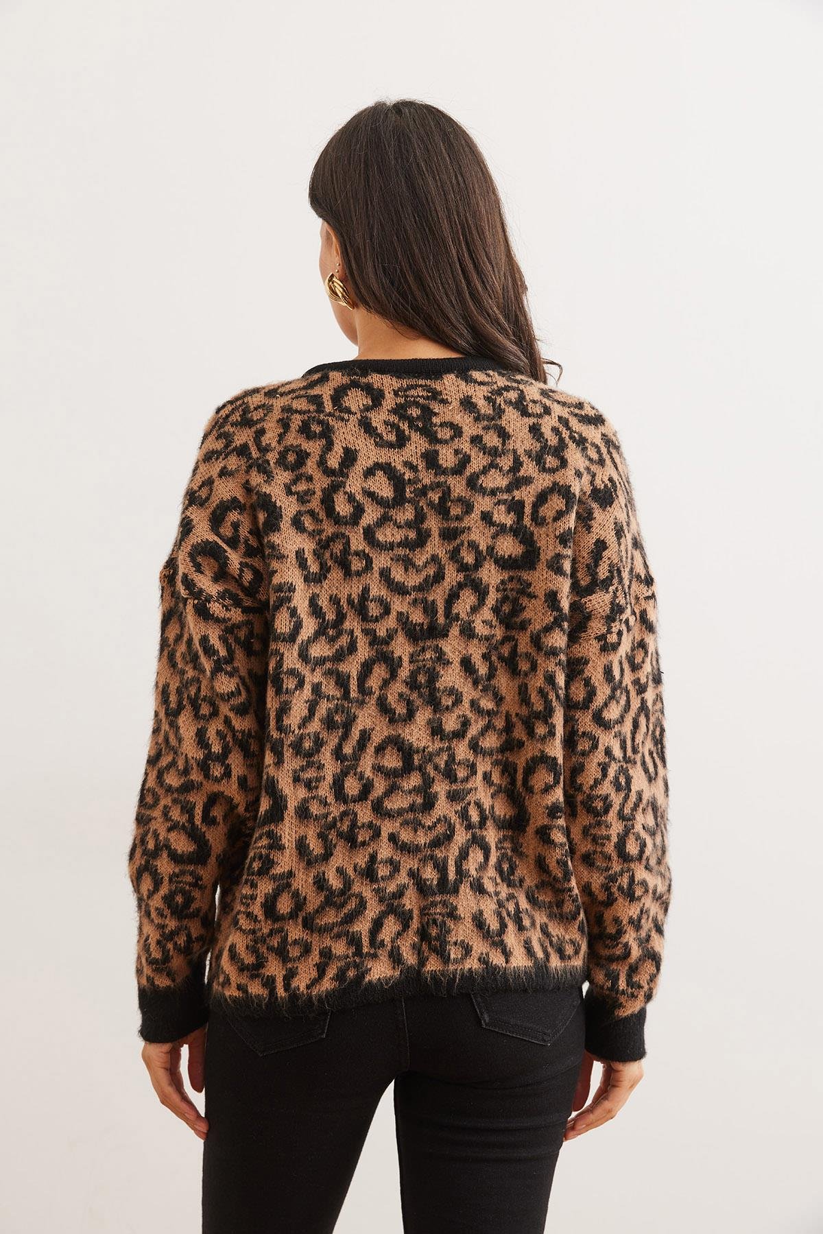 Şardonlu Düğmeli Leopar Hırka Camel