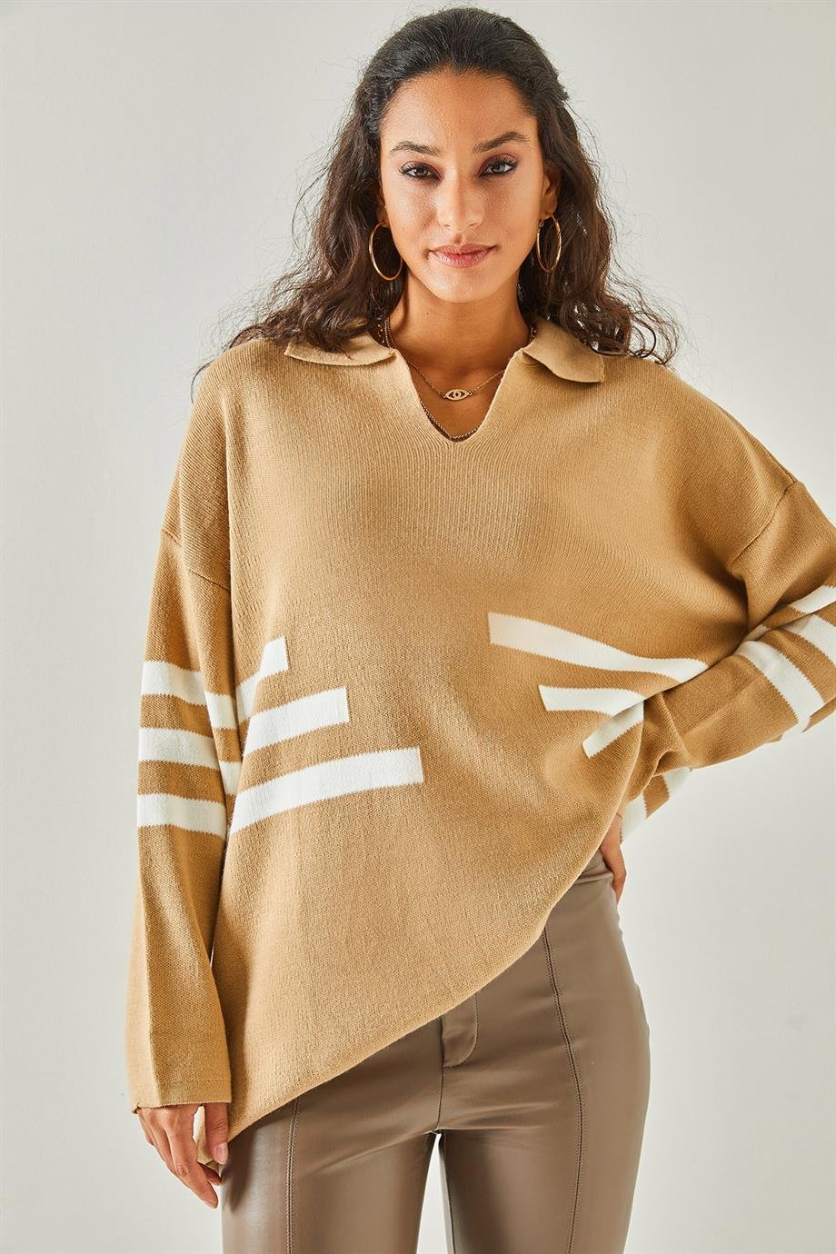 Şerit Detaylı Oversize Polo Yaka Triko Kazak Bisküvi