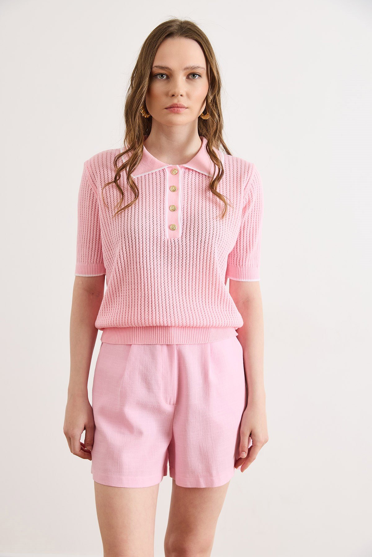 Şerit Detaylı Polo Yaka Ajurlu Triko Bluz Pembe