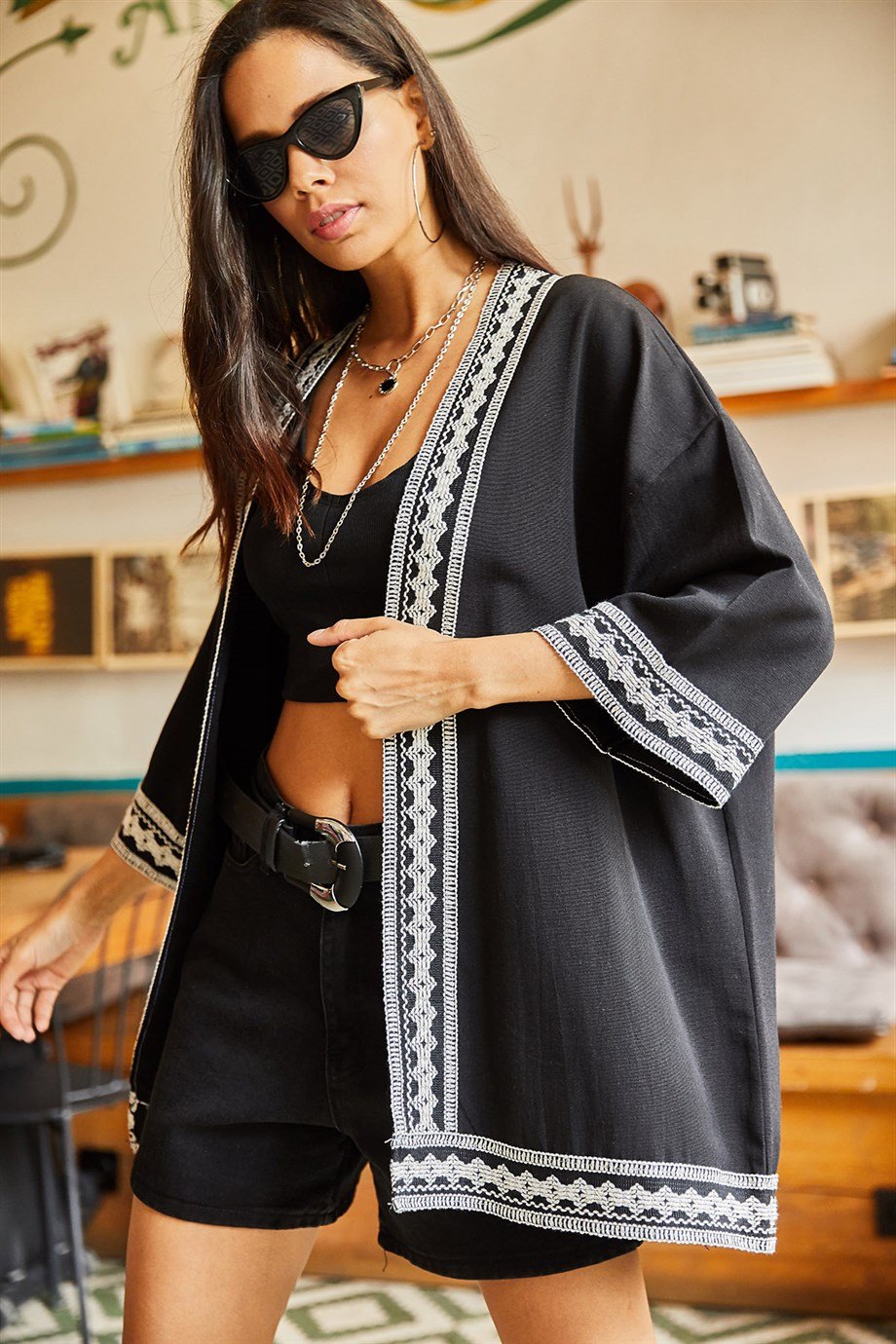 Şerit Detaylı Salaş Dokuma Kimono Siyah