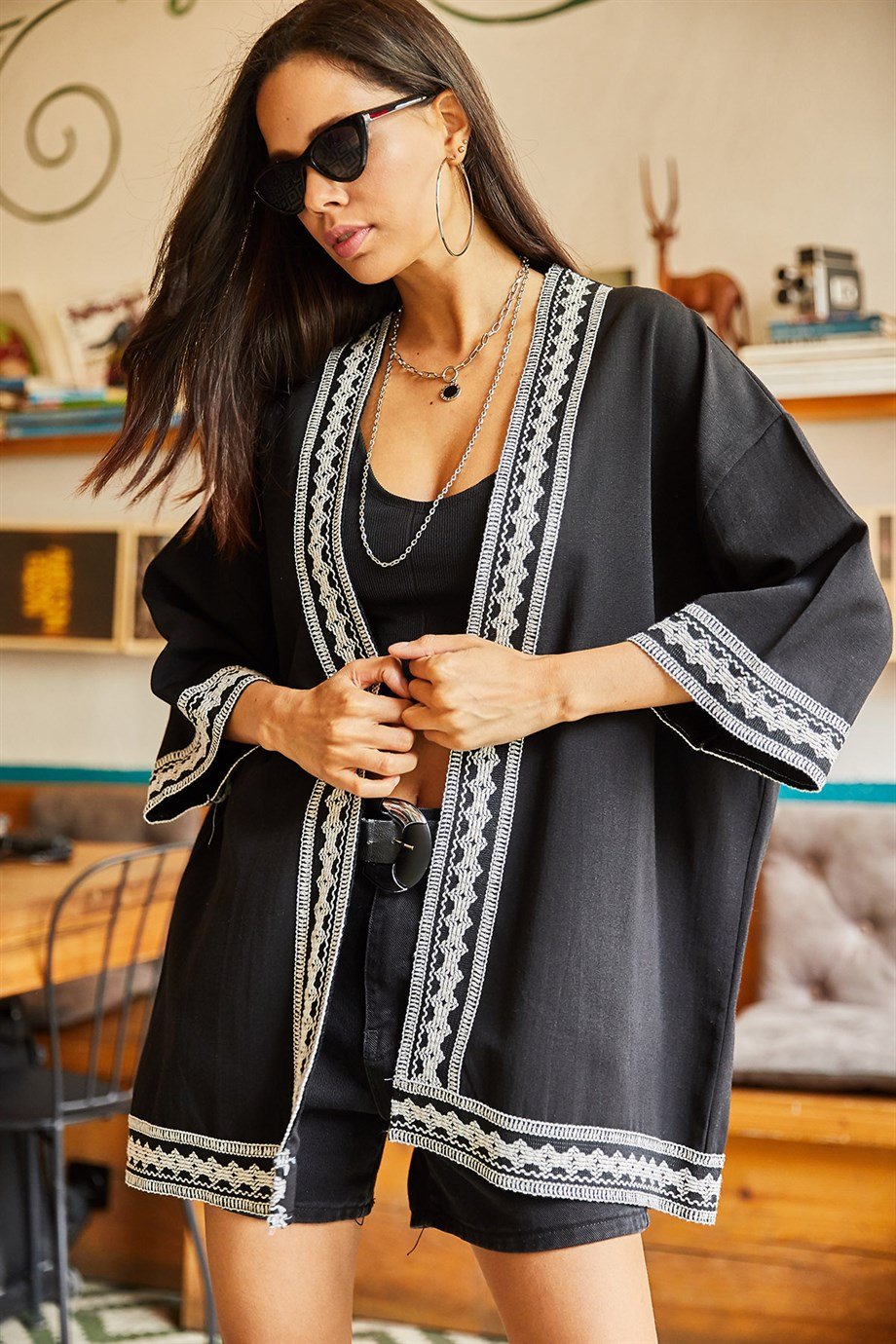 Şerit Detaylı Salaş Dokuma Kimono Siyah