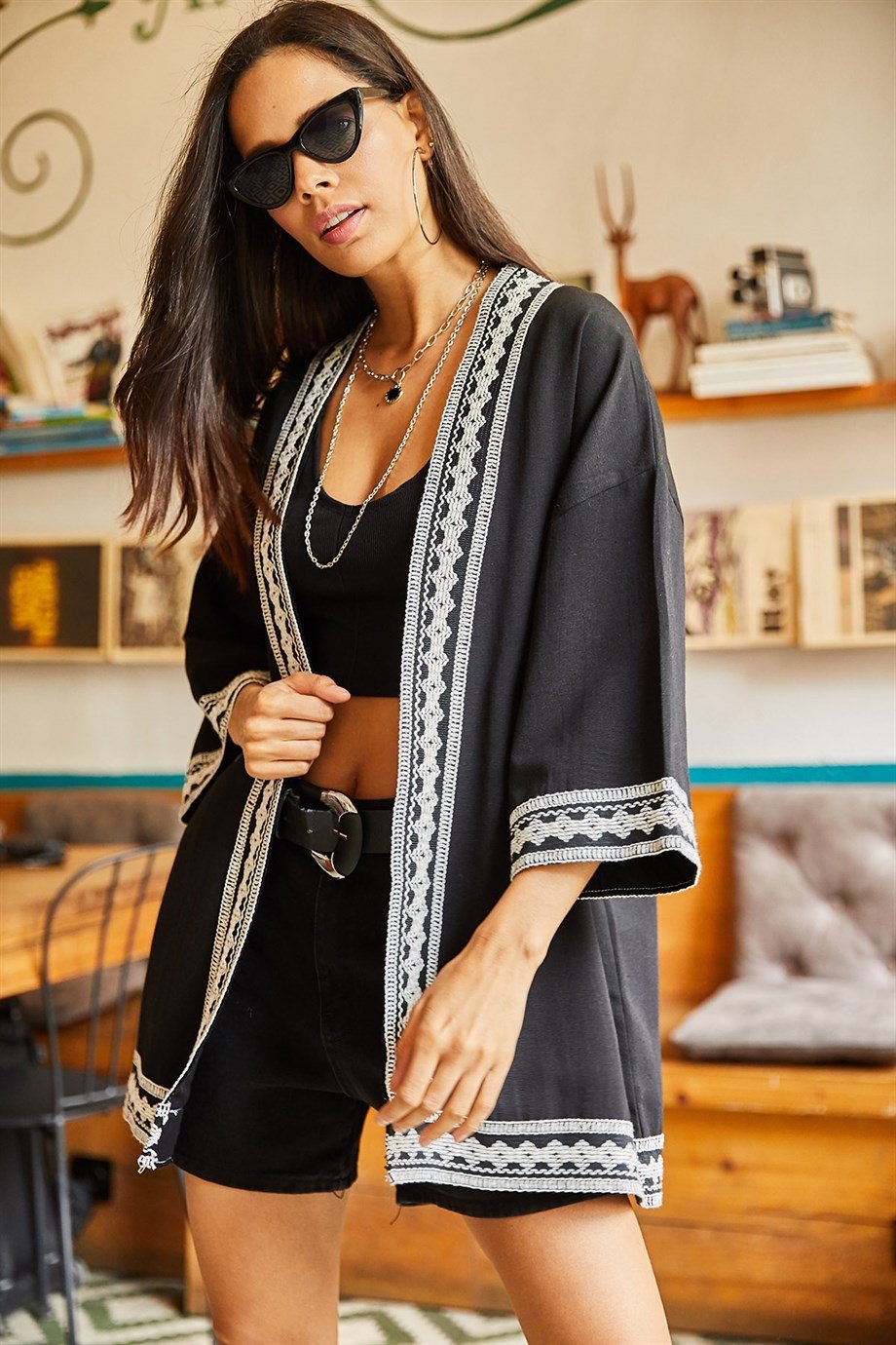 Şerit Detaylı Salaş Dokuma Kimono Siyah