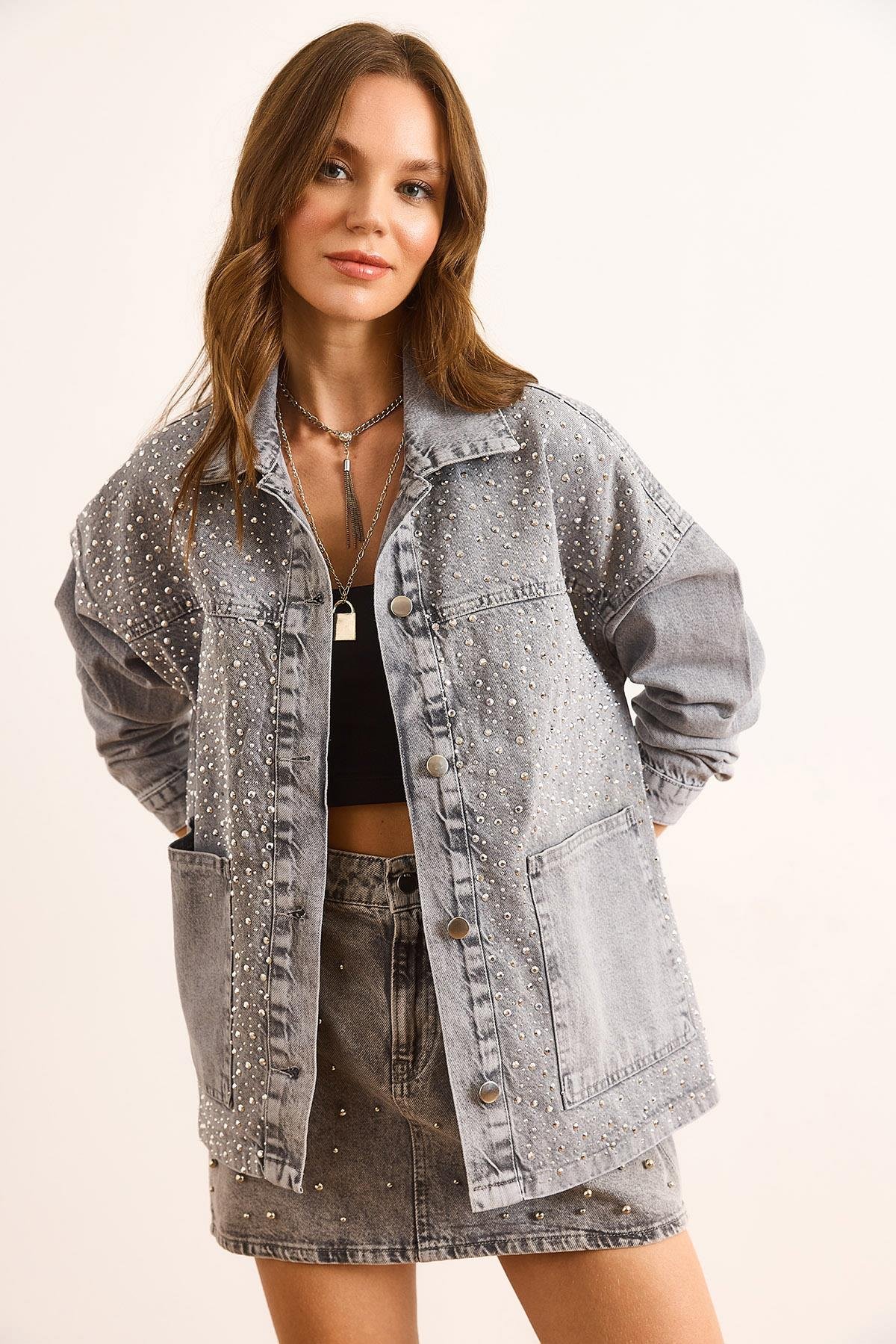 Serpme Taş Detaylı Cepli Denim Gömlek Ceket Gri