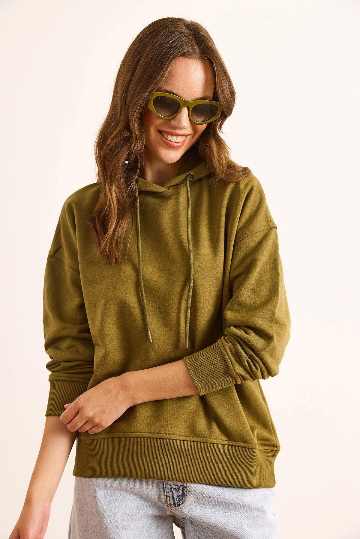 Sırtı Baskılı Kapüşonlu Oversize 2 İp Sweatshirt Haki