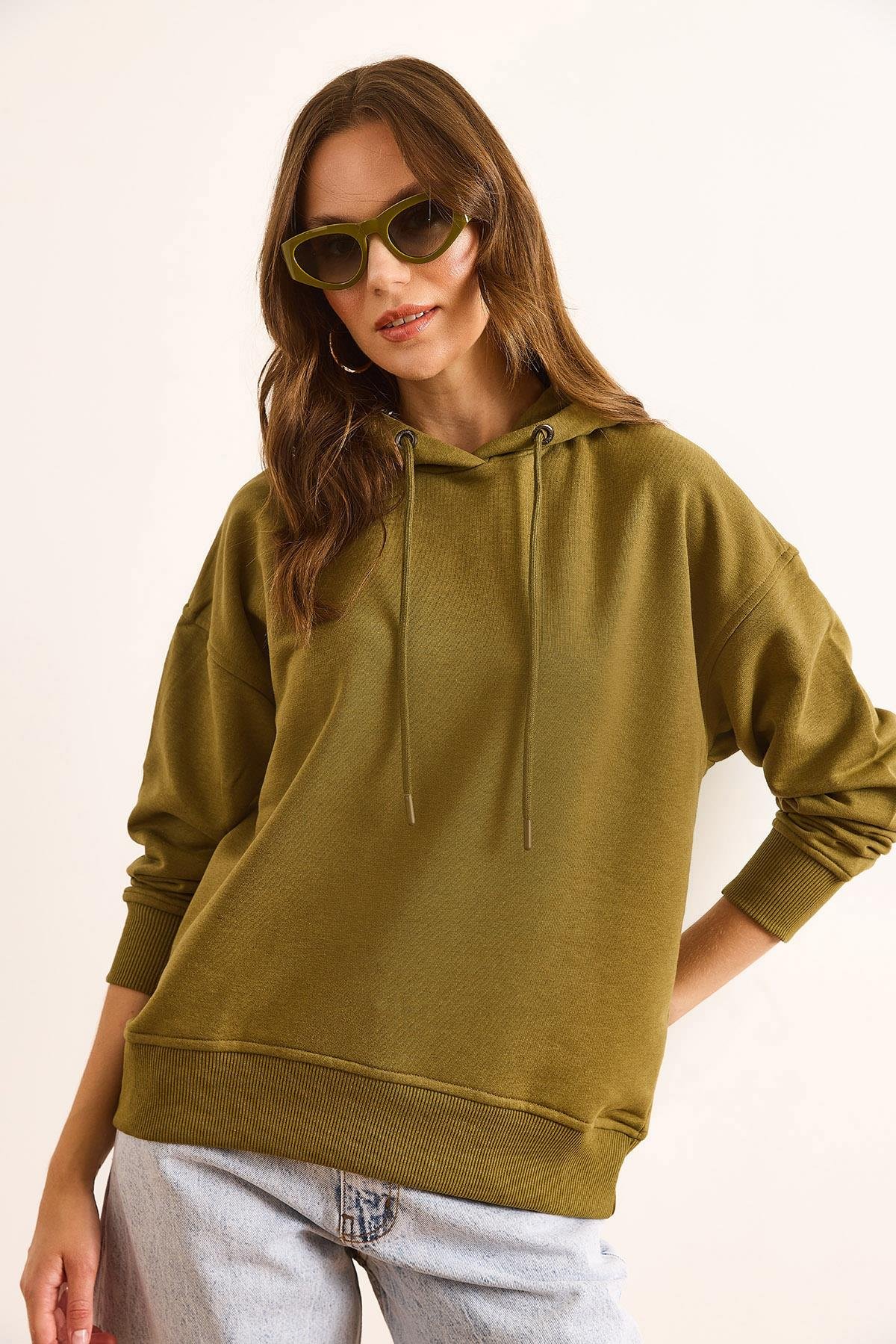 Sırtı Baskılı Kapüşonlu Oversize 2 İp Sweatshirt Haki