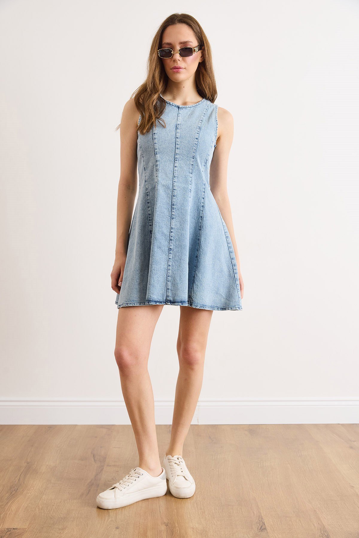 Sırtı Fermuarlı Mini Denim Kloş Elbise Açık Mavi