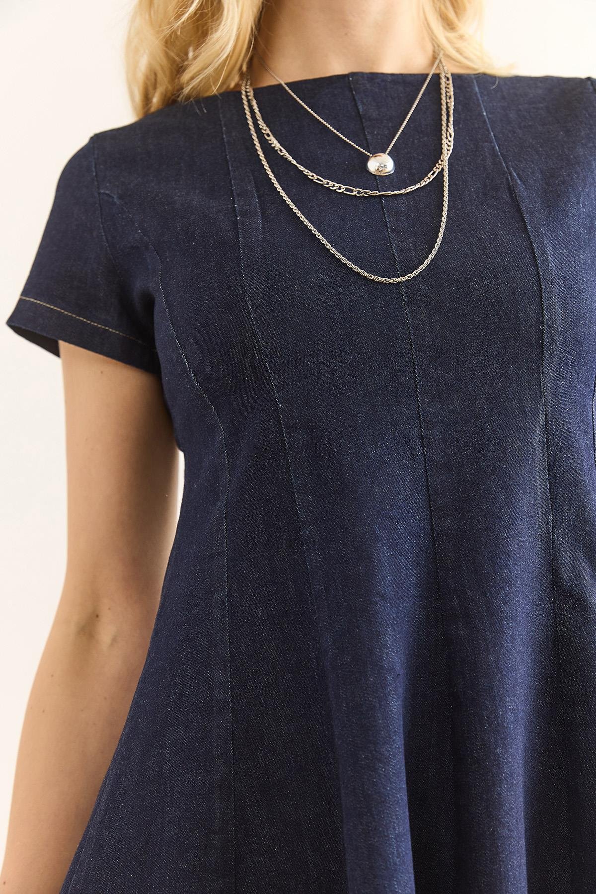 Sırtı Fermuarlı Parçalı Çan Denim Elbise Lacivert