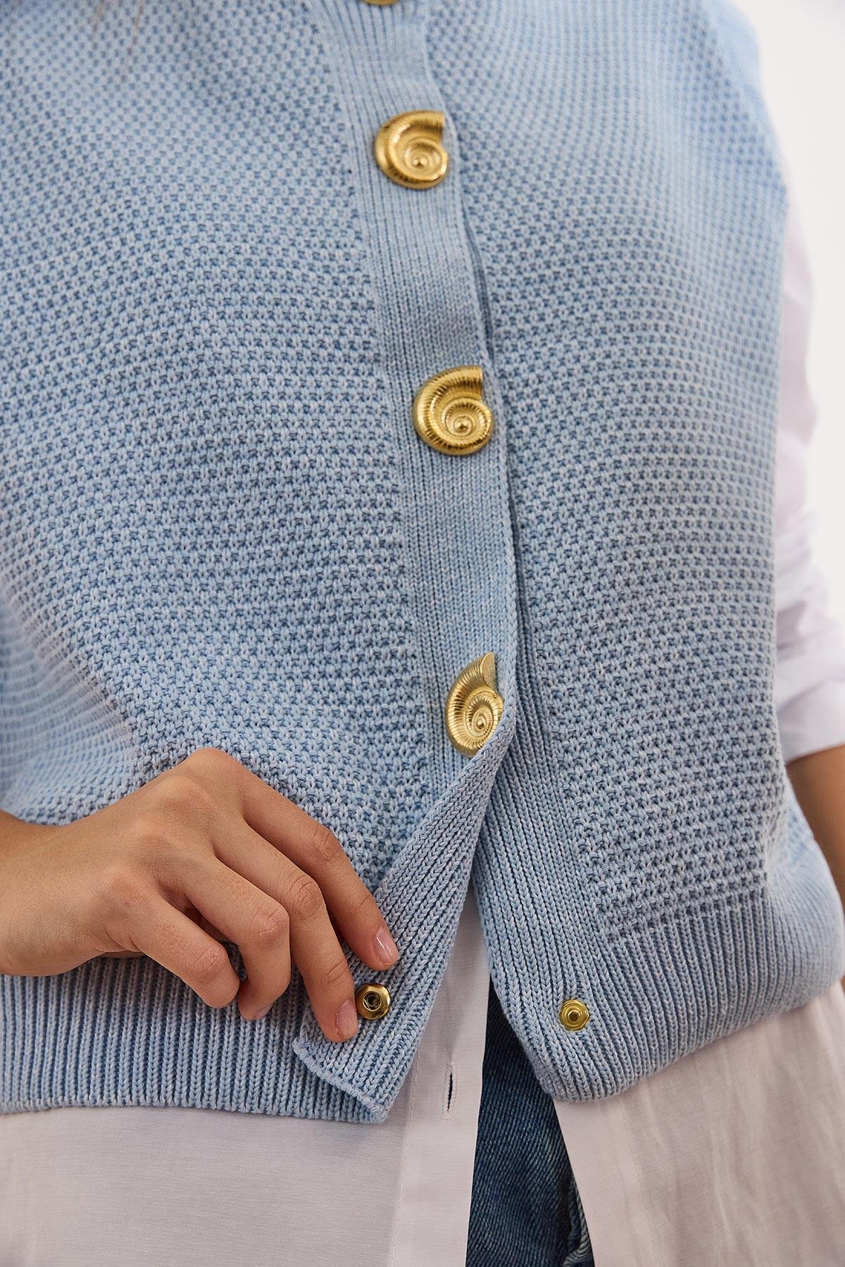 Spiral Çıtçıt Detaylı Sıkı Örgü Kalın Triko Yelek Bebe Mavi