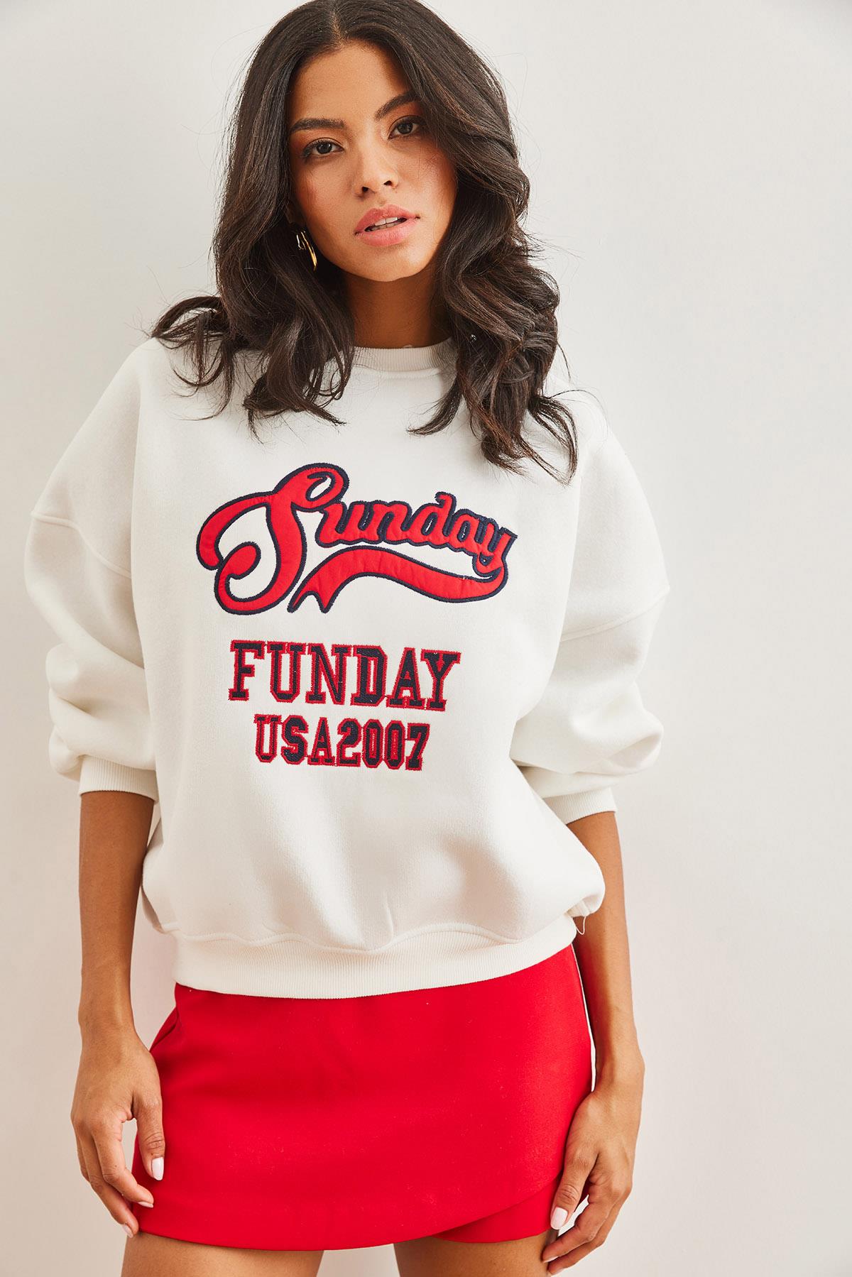 Sunday Aplikeli Şardonlu Sweatshirt Ekru