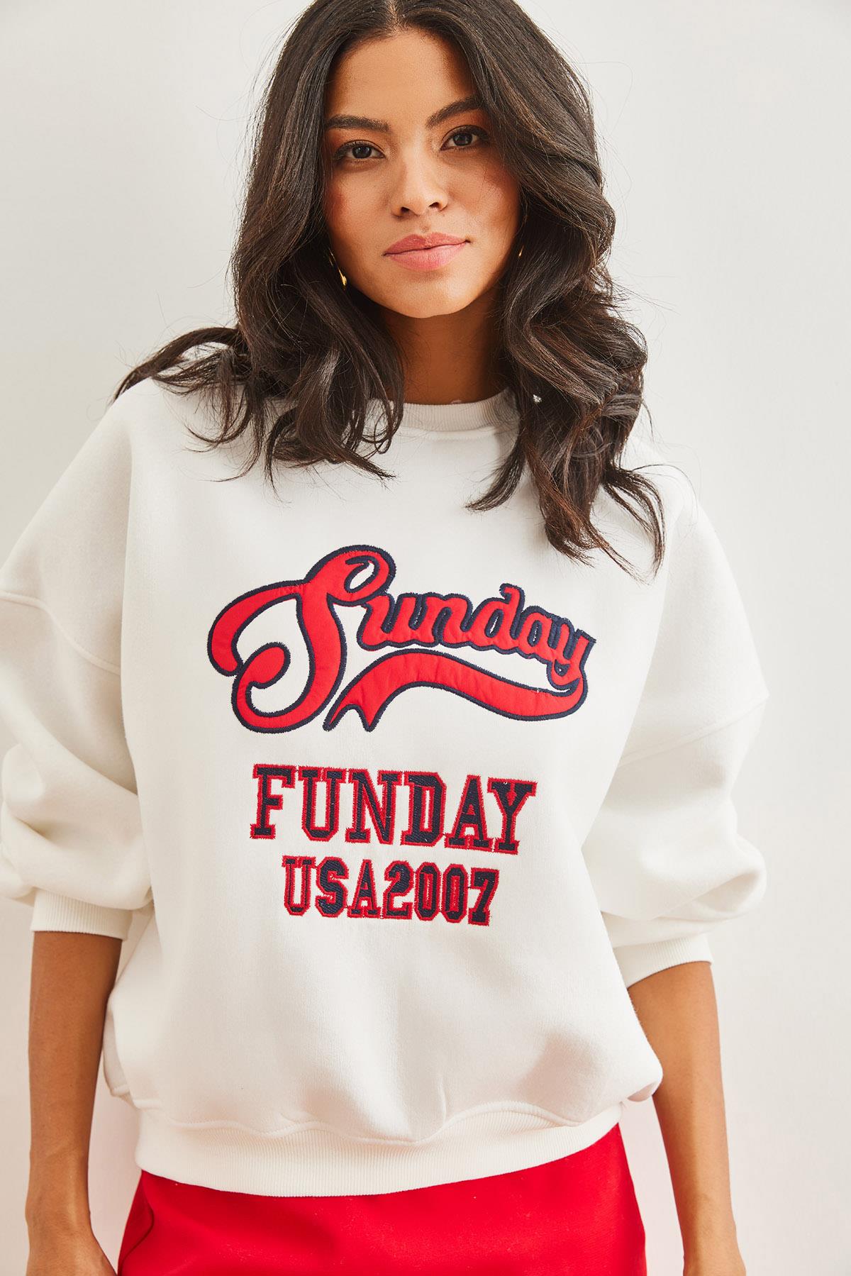 Sunday Aplikeli Şardonlu Sweatshirt Ekru