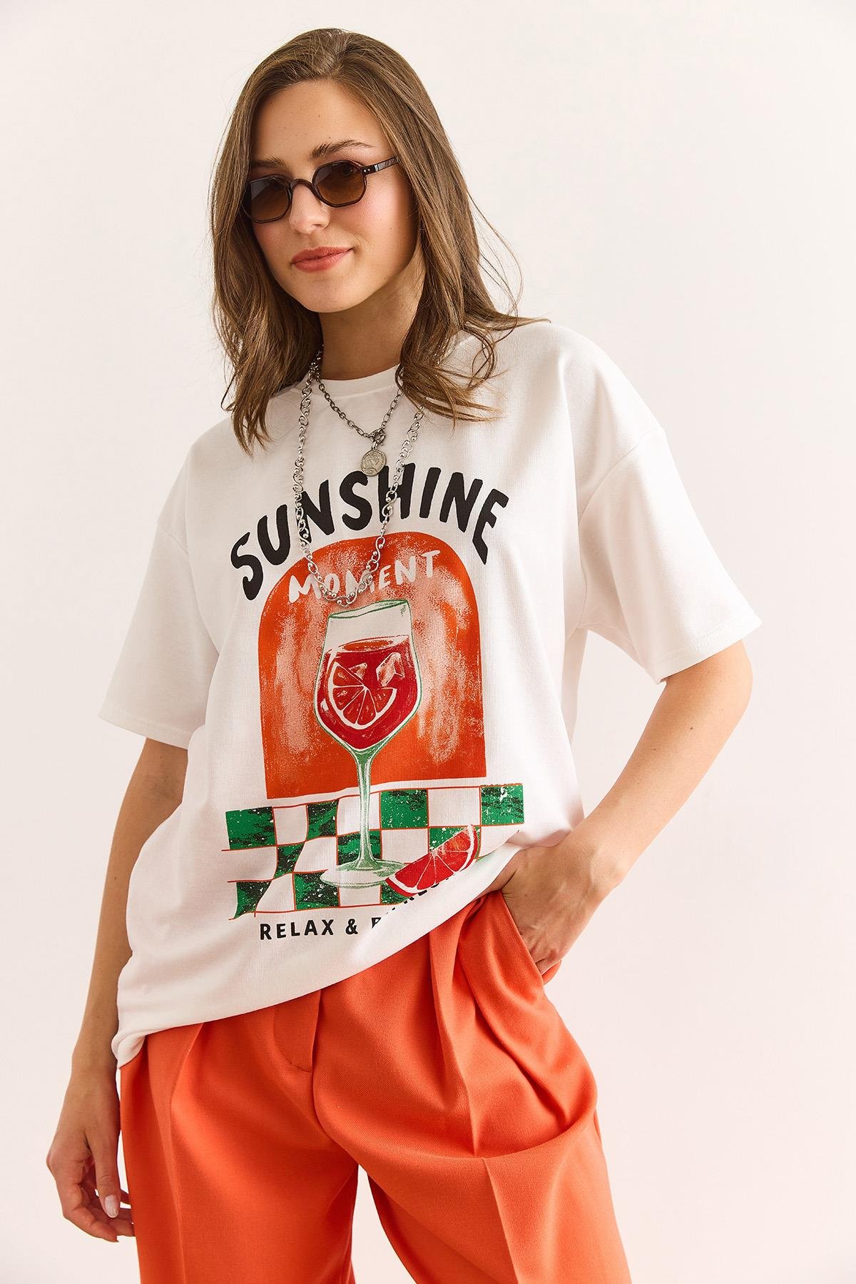 Sunshine Baskılı Rahat Kalıp Tişört Ekru