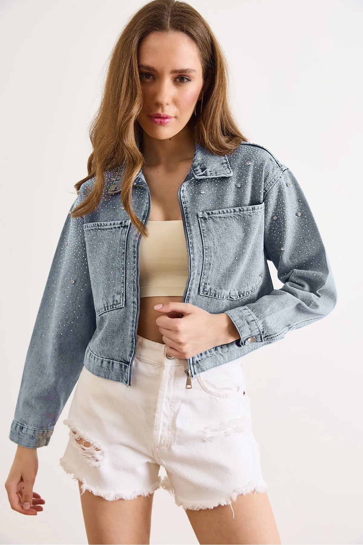 Taş Payet Detaylı Yıkanmış Crop Denim Ceket Açık Mavi