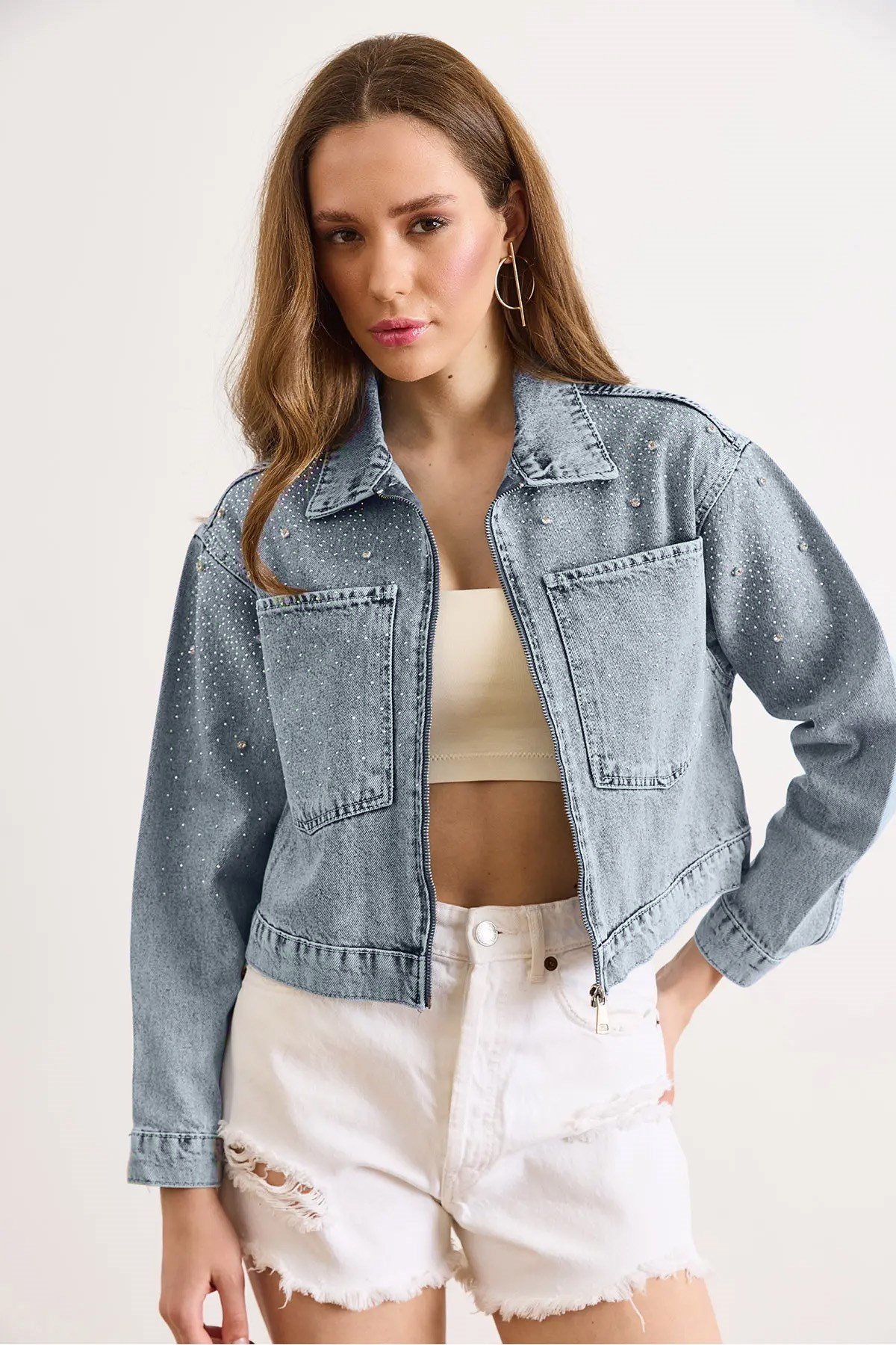 Taş Payet Detaylı Yıkanmış Crop Denim Ceket Açık Mavi