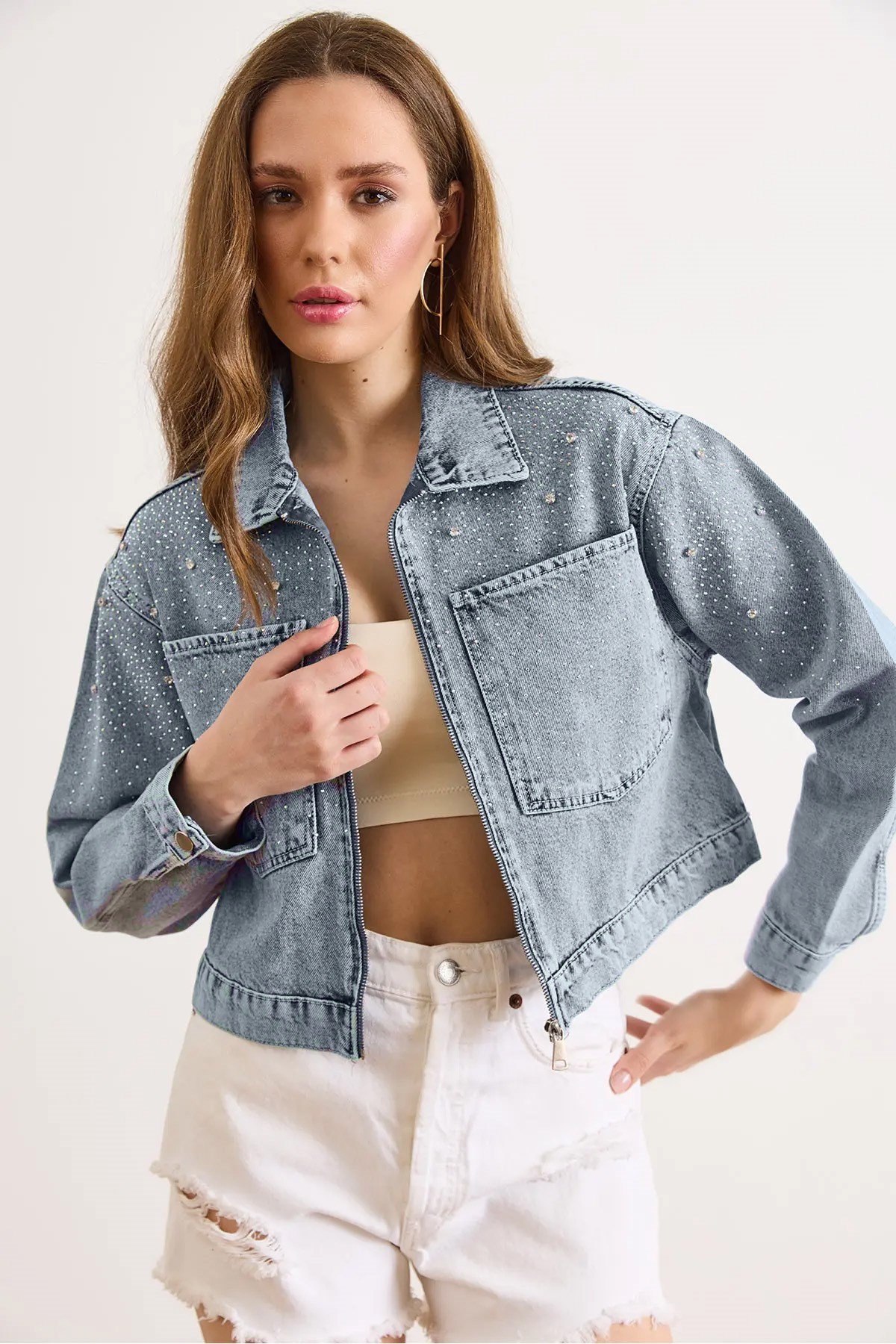 Taş Payet Detaylı Yıkanmış Crop Denim Ceket Açık Mavi