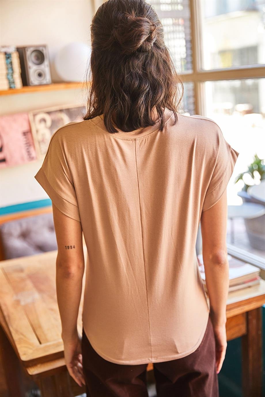 Tüylü Baskılı Tişört Camel