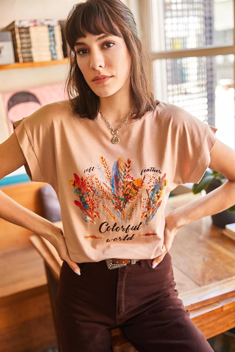 Tüylü Baskılı Tişört Camel