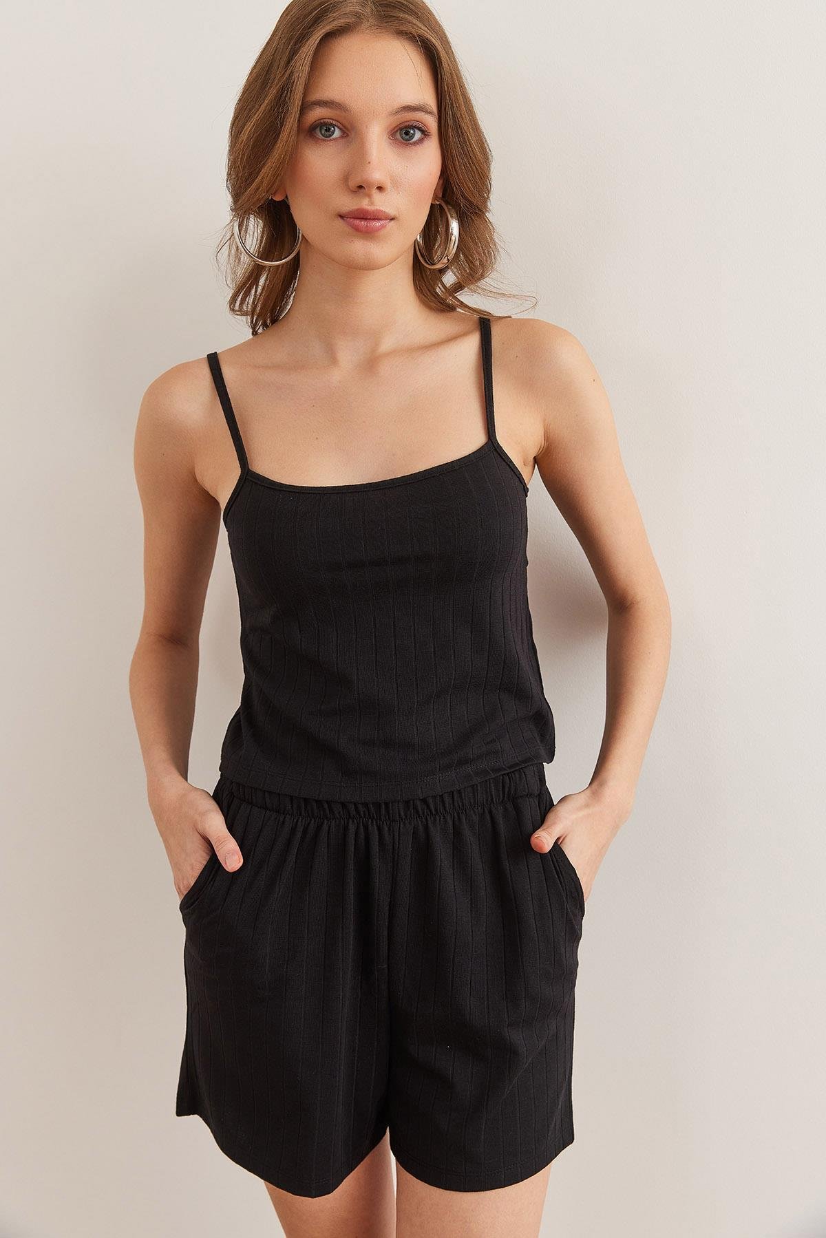 Üst Askılı Bluz Alt Cepli Şort Pijama Takım Siyah