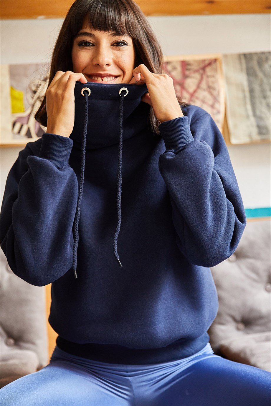 Uzun Boğazlı Yumuşak Dokulu Kalın Sweatshirt Lacivert