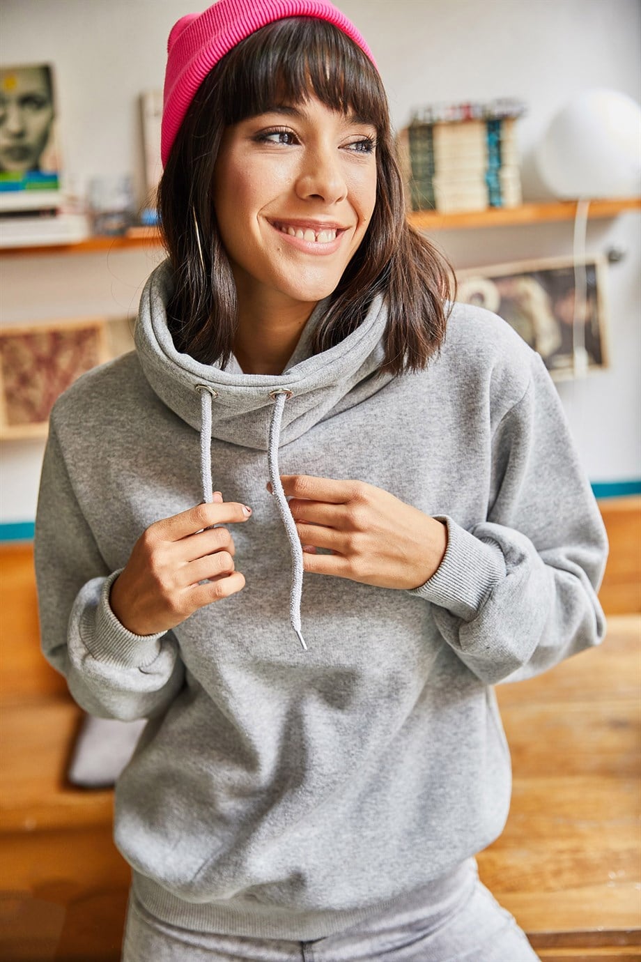 Uzun Boğazlı Yumuşak Dokulu Kalın Sweatshirt Gri