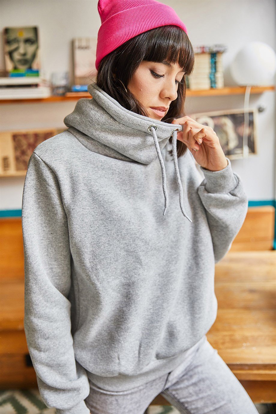 Uzun Boğazlı Yumuşak Dokulu Kalın Sweatshirt Gri
