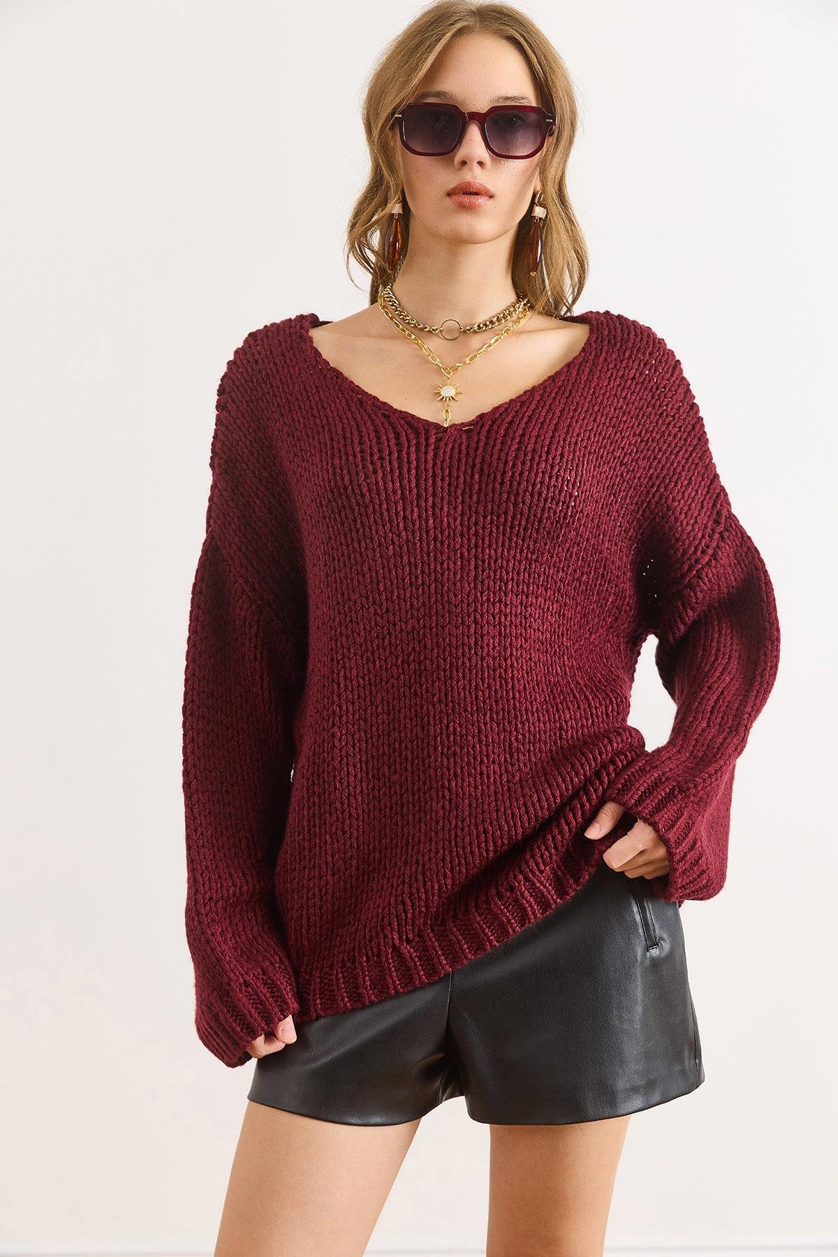 V Yaka Açık Örgü Oversize Triko Kazak Bordo