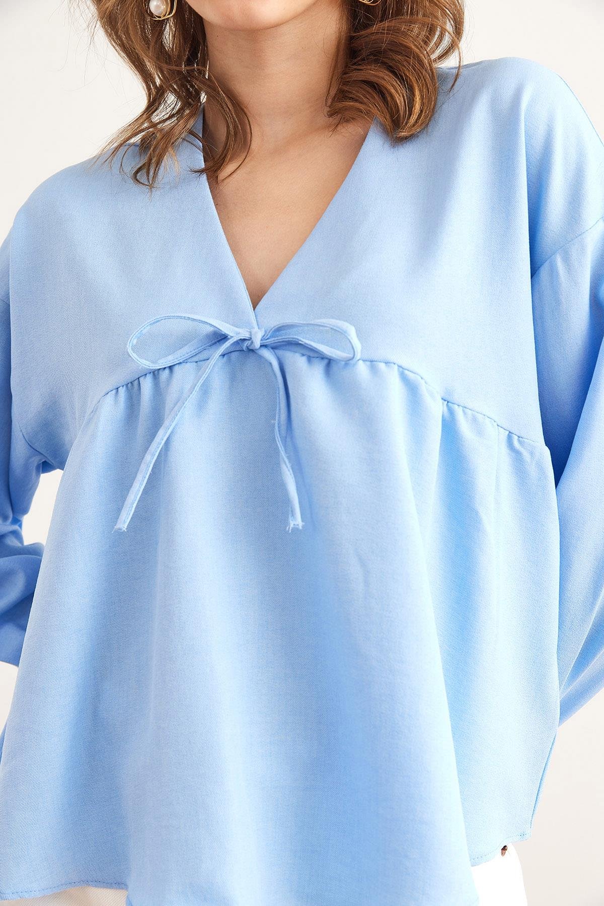 V Yaka Bağcık Detaylı Bluz Bebe Mavi