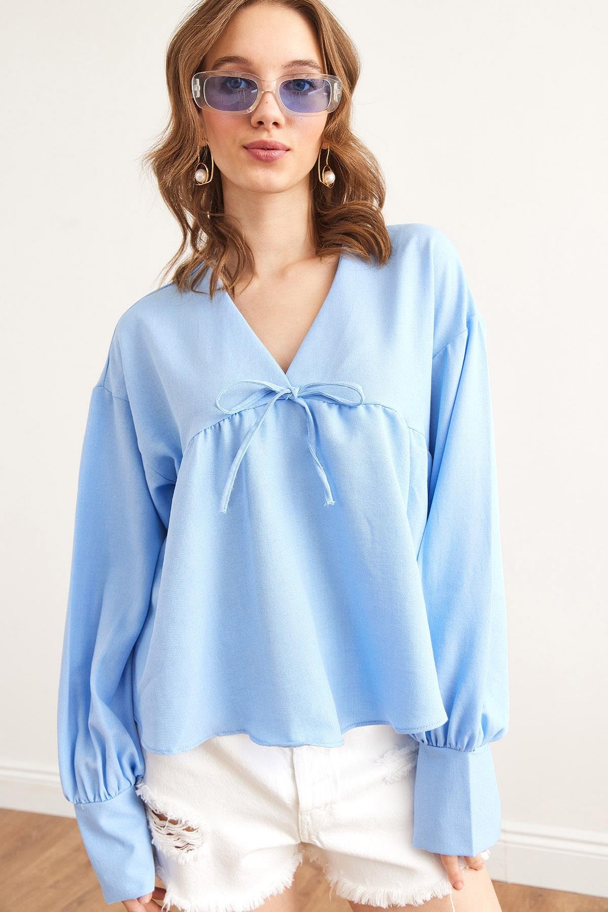 V Yaka Bağcık Detaylı Bluz Bebe Mavi