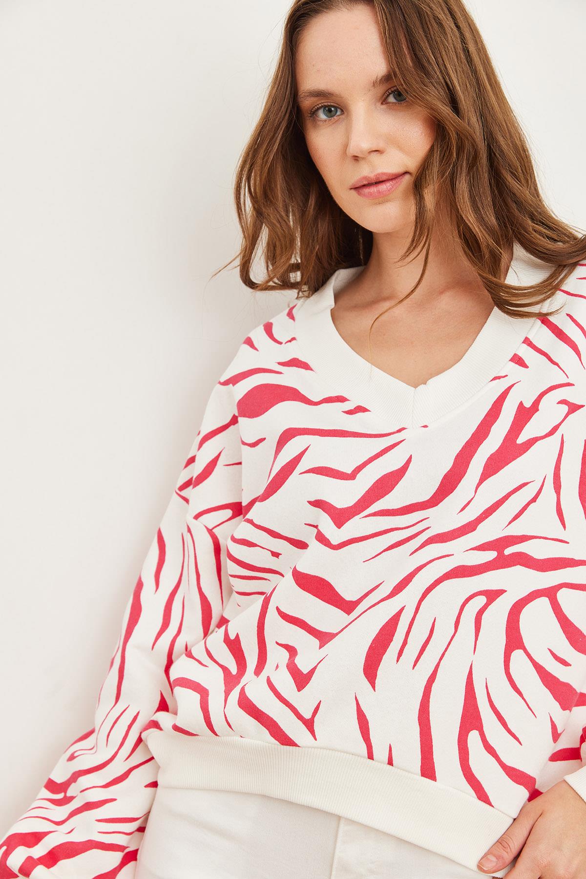V Yaka Şardonlu Zebra Kalın Sweatshirt Fuşya