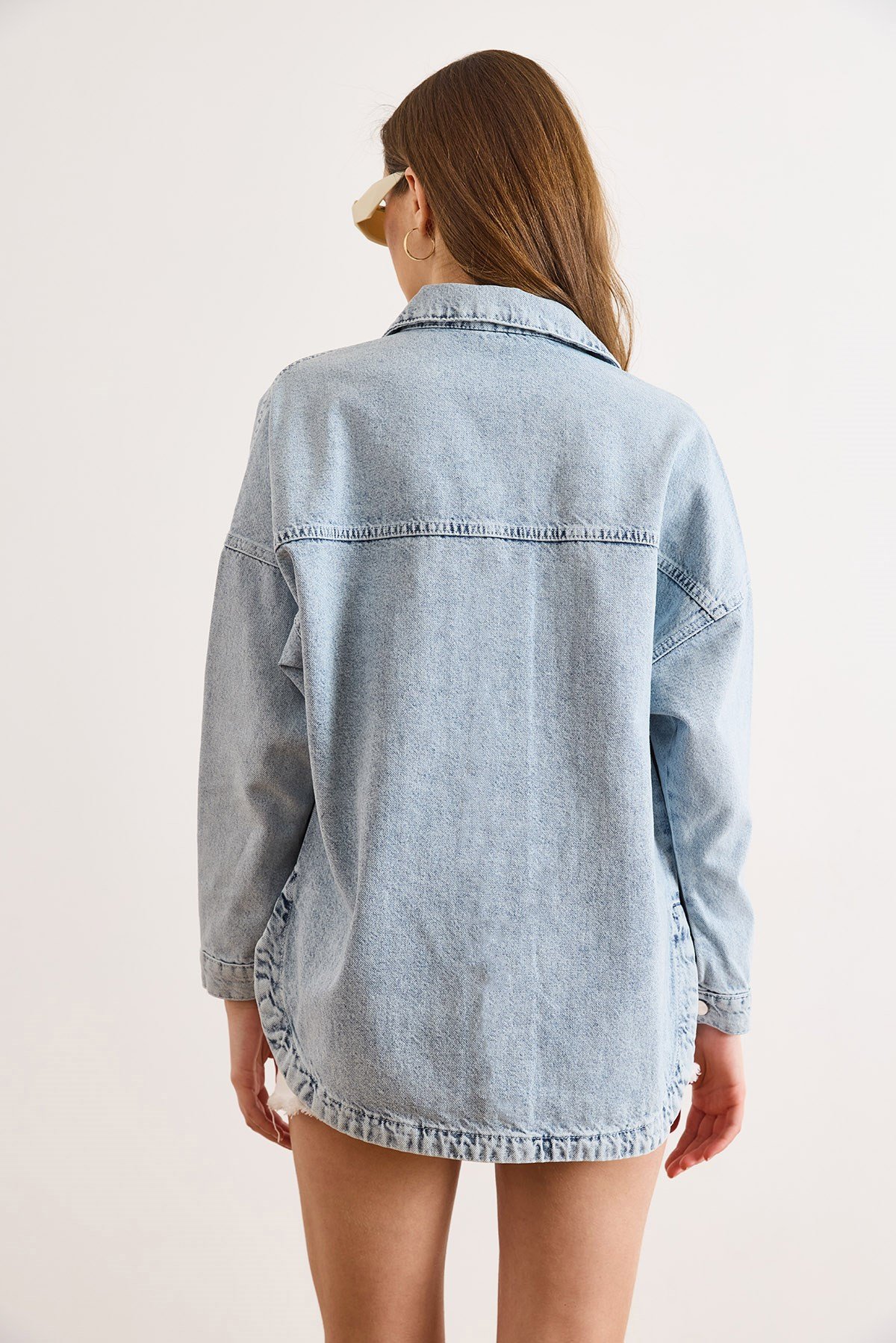 Yağmur Taş Detaylı Cepli Denim Gömlek Ceket Mavi