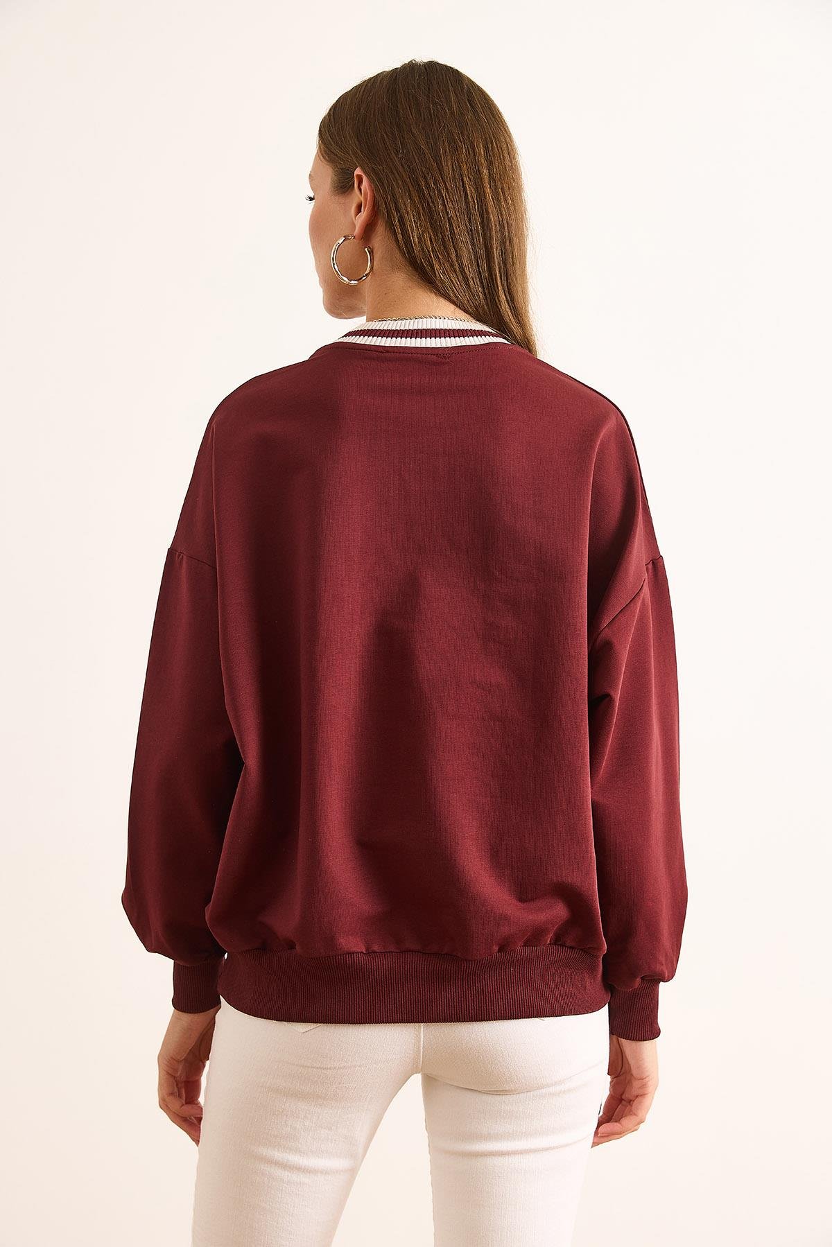 Yaka Detaylı Aplike Garnili Oversize Sweatshirt Bordo