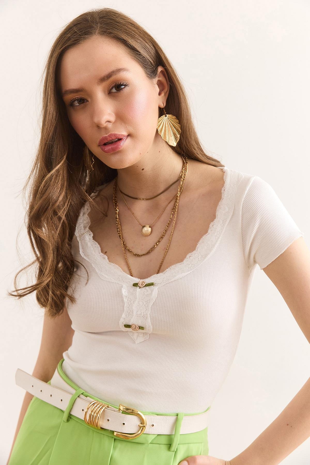 Yaka Detaylı Crop Kaşkorse Bluz Beyaz