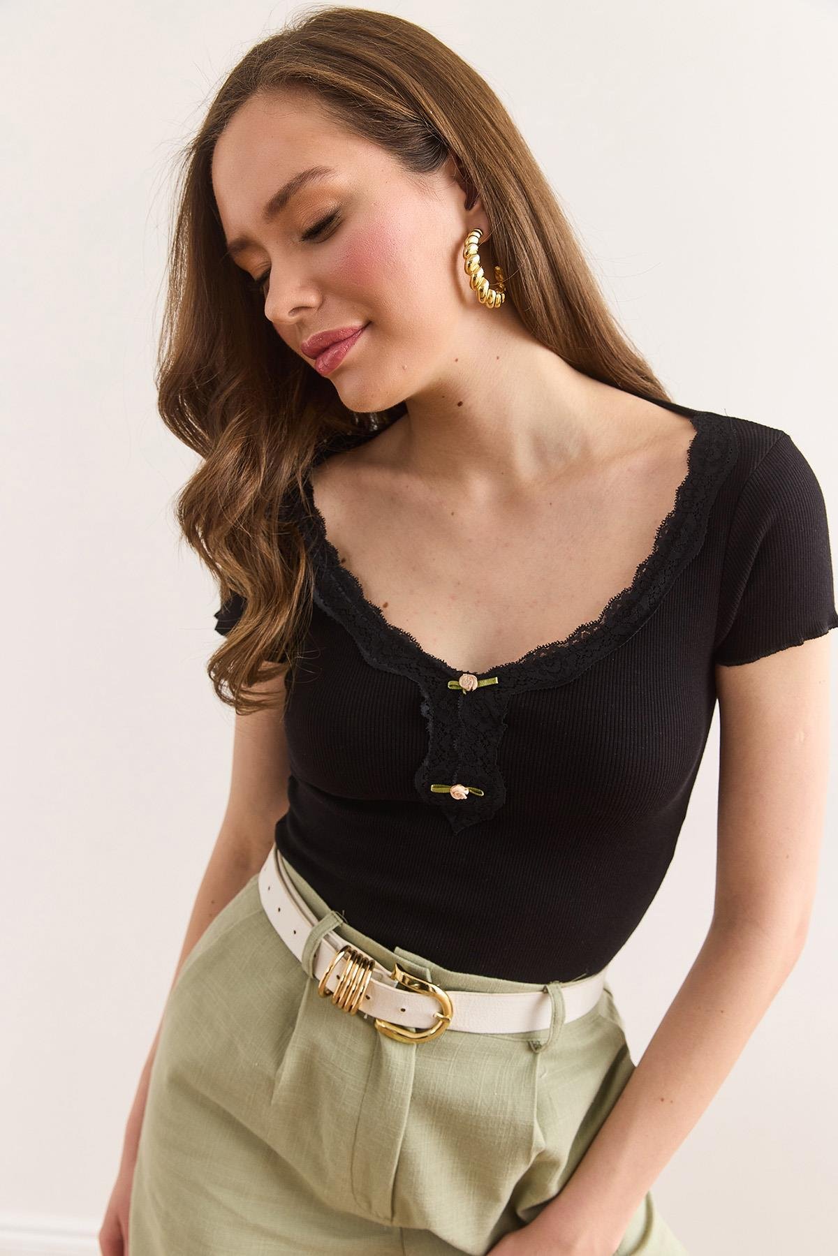 Yaka Detaylı Crop Kaşkorse Bluz Siyah