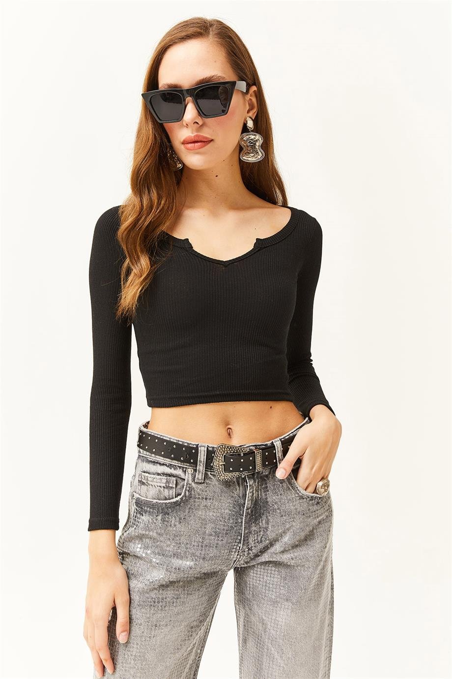 Yaka Detaylı Fitilli Crop Bluz Siyah