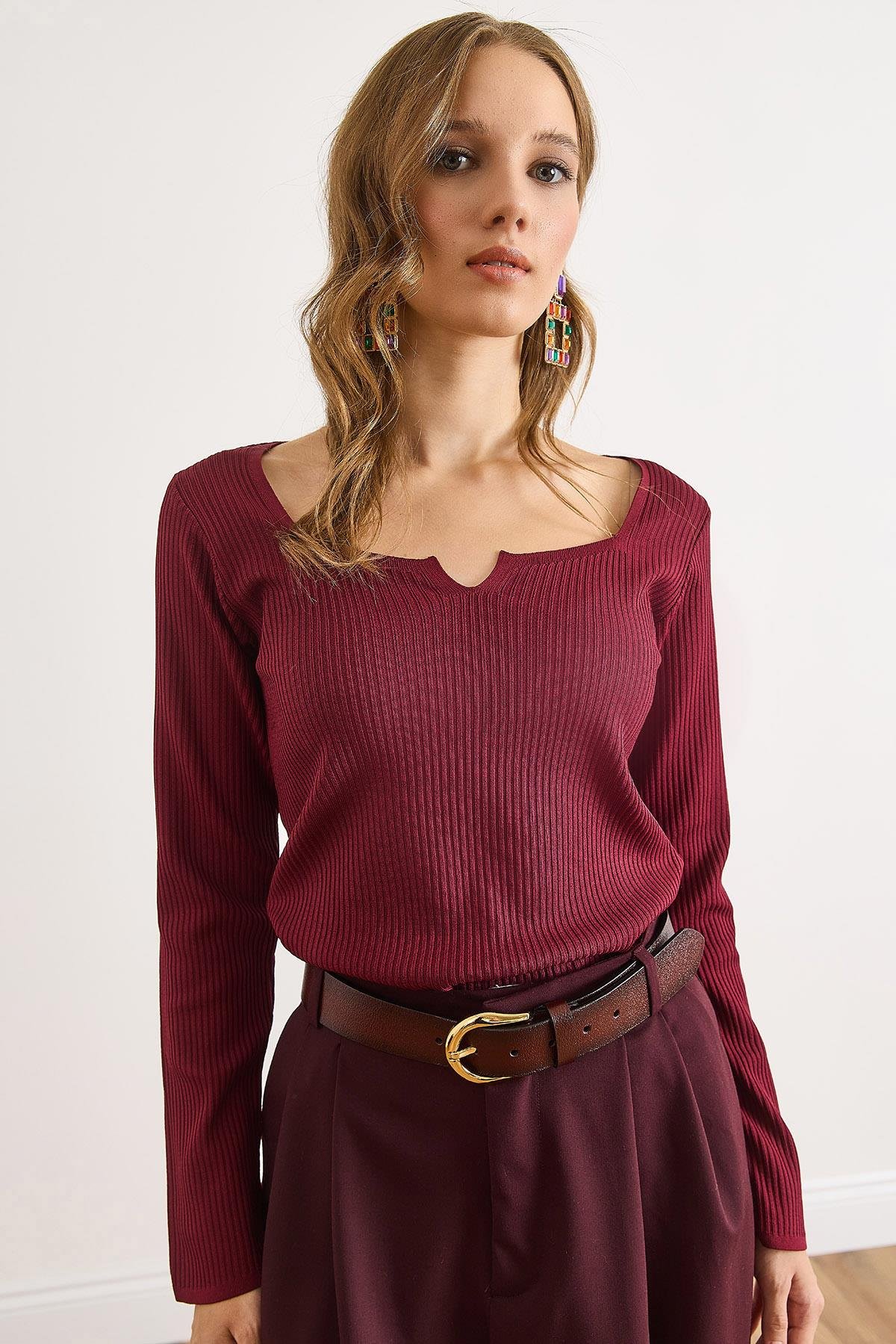 Yaka Detaylı Fitilli Esnek Triko Bluz Bordo