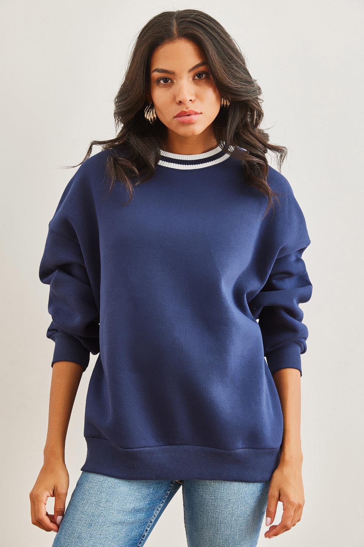 Yaka Detaylı Şardonlu Kalın Sweatshirt Lacivert