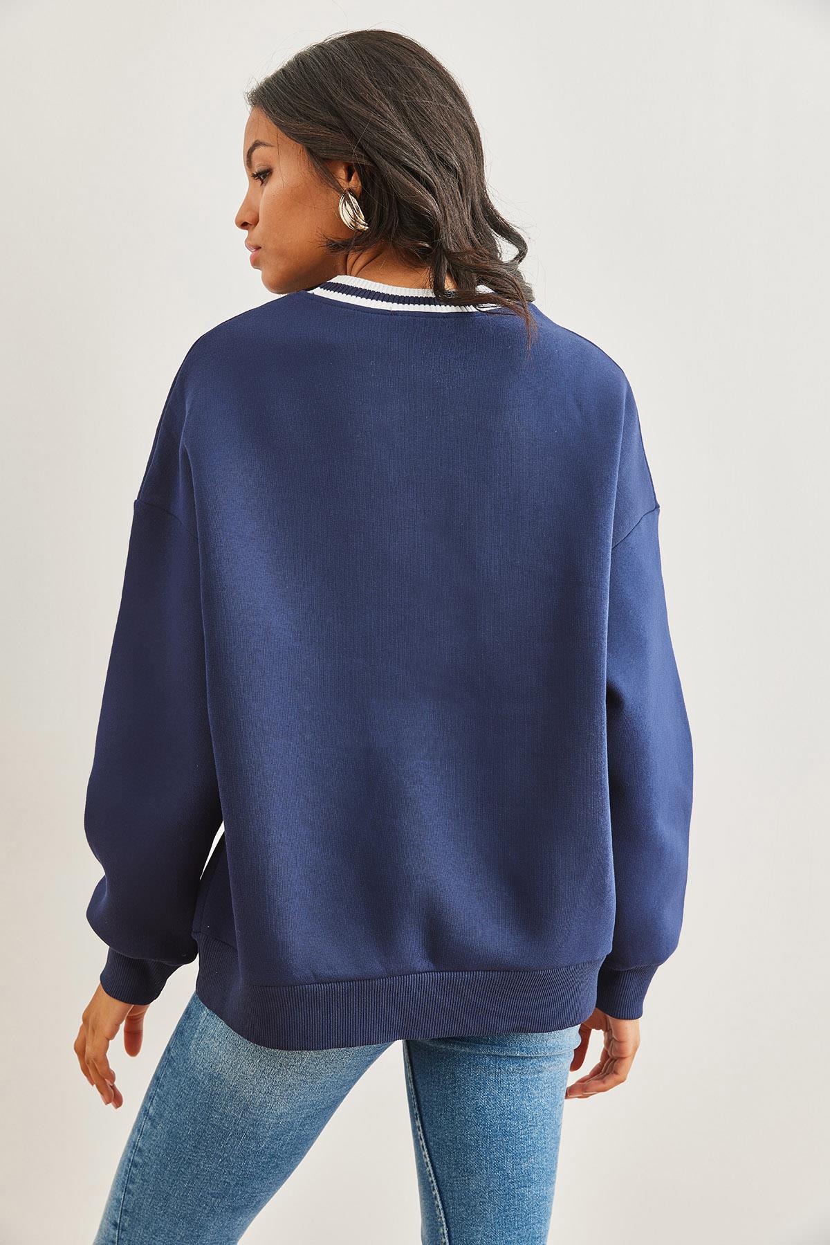 Yaka Detaylı Şardonlu Kalın Sweatshirt Lacivert